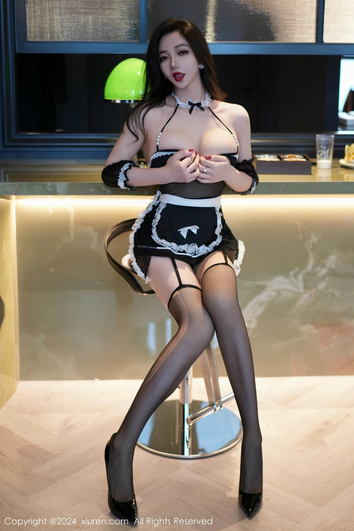 [XiuRen]高清写真图 2024.11.29 No.9523 心妍小公主 黑丝美臀
