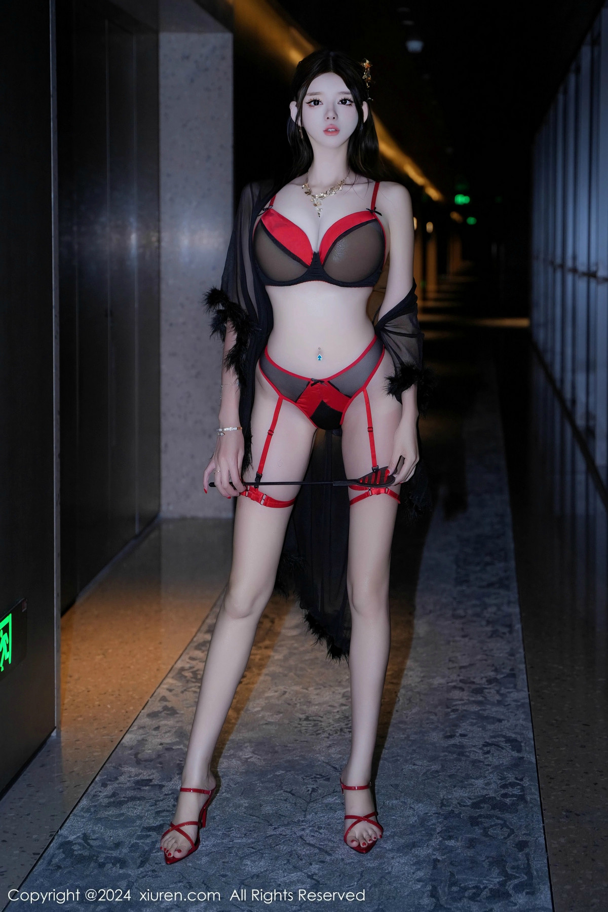 [XiuRen]高清写真图 2024.12.04 No.9544 果茶姐姐 美腿美臀