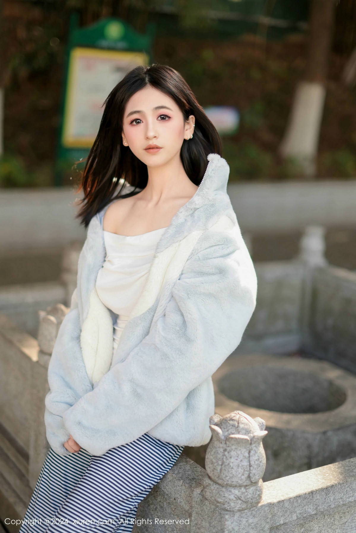 [XiuRen]高清写真图 2024.12.16 No.9605 奶芙乔乔 美腿黑丝