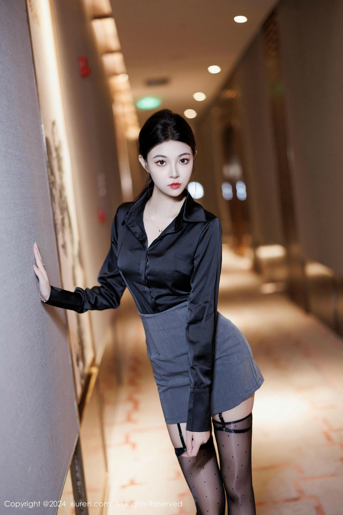 [XiuRen]高清写真图 2024.12.16 No.9604 初梦瑶 美腿黑丝