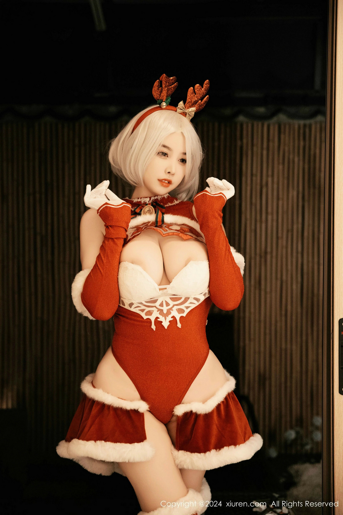 [XiuRen]高清写真图 2024.12.26 No.9660 樱桃小犊子 美臀性感