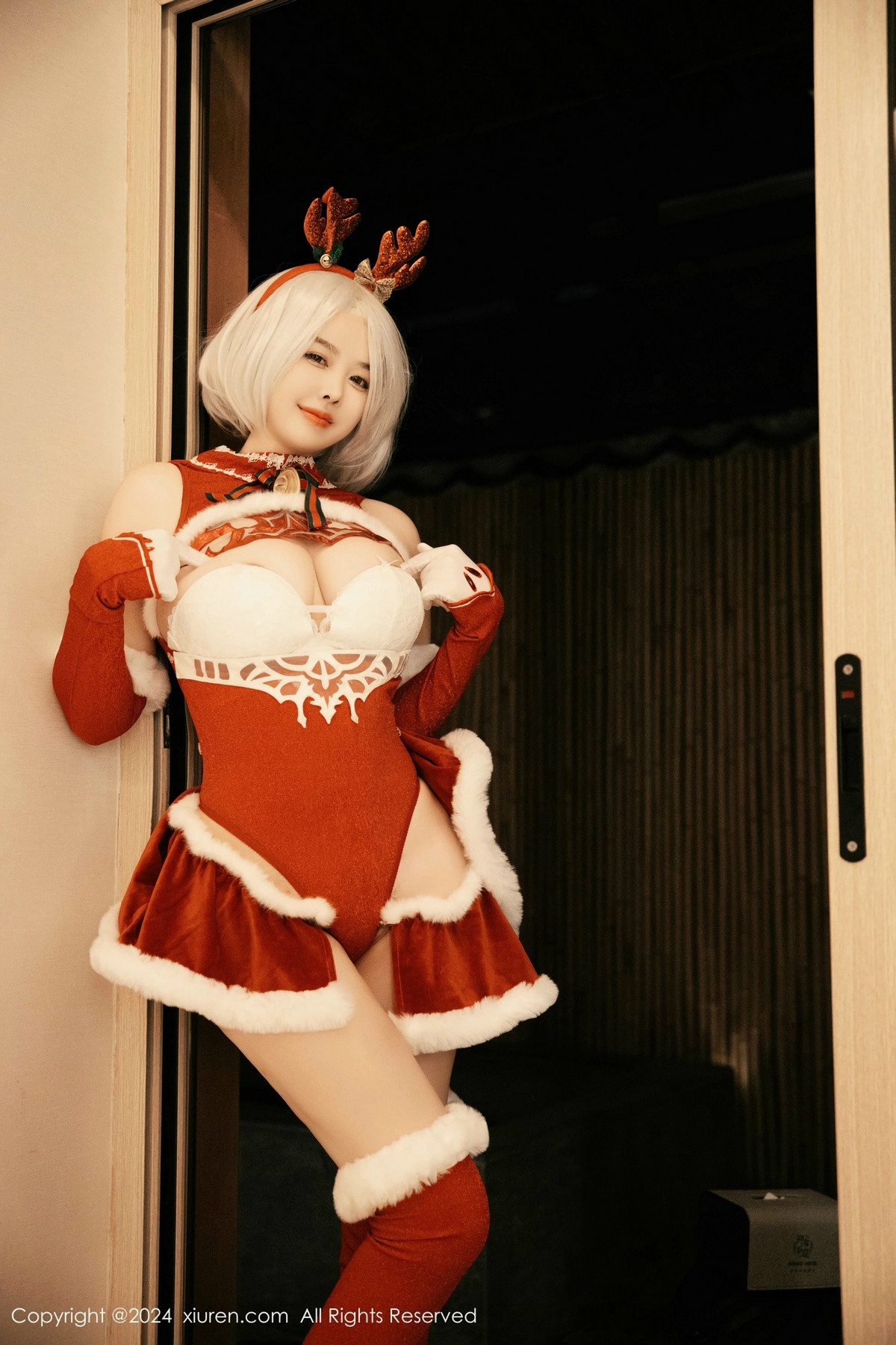 [XiuRen]高清写真图 2024.12.26 No.9660 樱桃小犊子 美臀性感