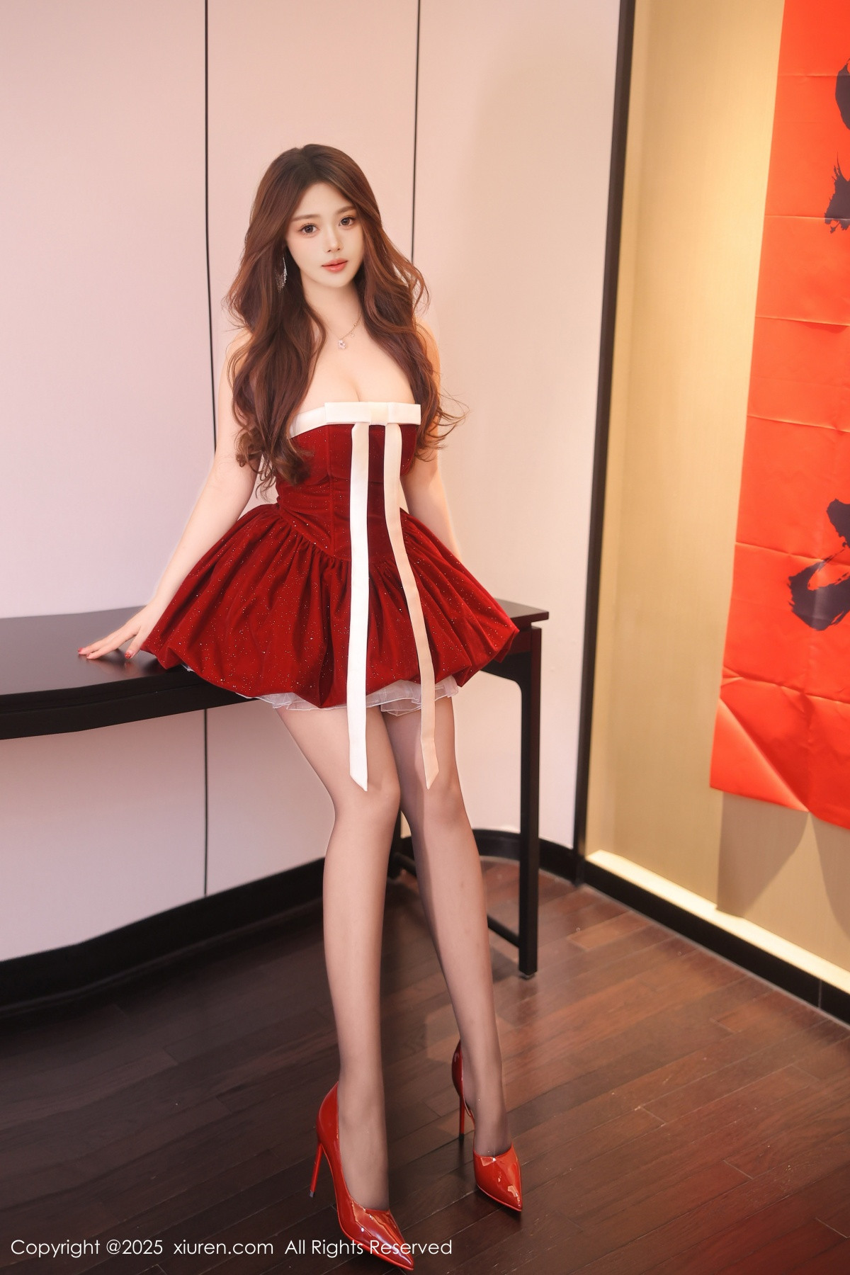 [XiuRen]高清写真图 2025.02.24 No.9927 蛋蛋宝 丝袜美臀