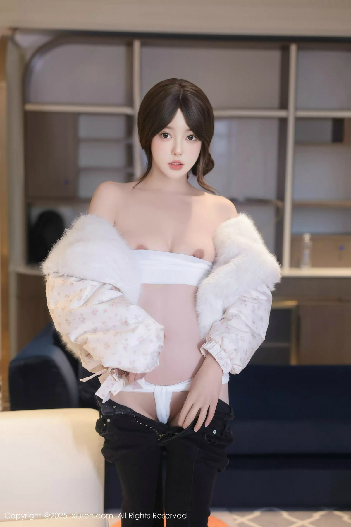 [XiuRen]高清写真图 2025.02.28 No.9950 桃妖夭 性感美腿
