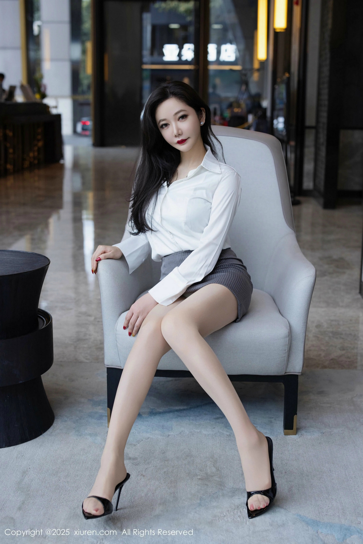 [XiuRen]高清写真图 2025.03.06 No.9976 心妍小公主 美腿丝袜