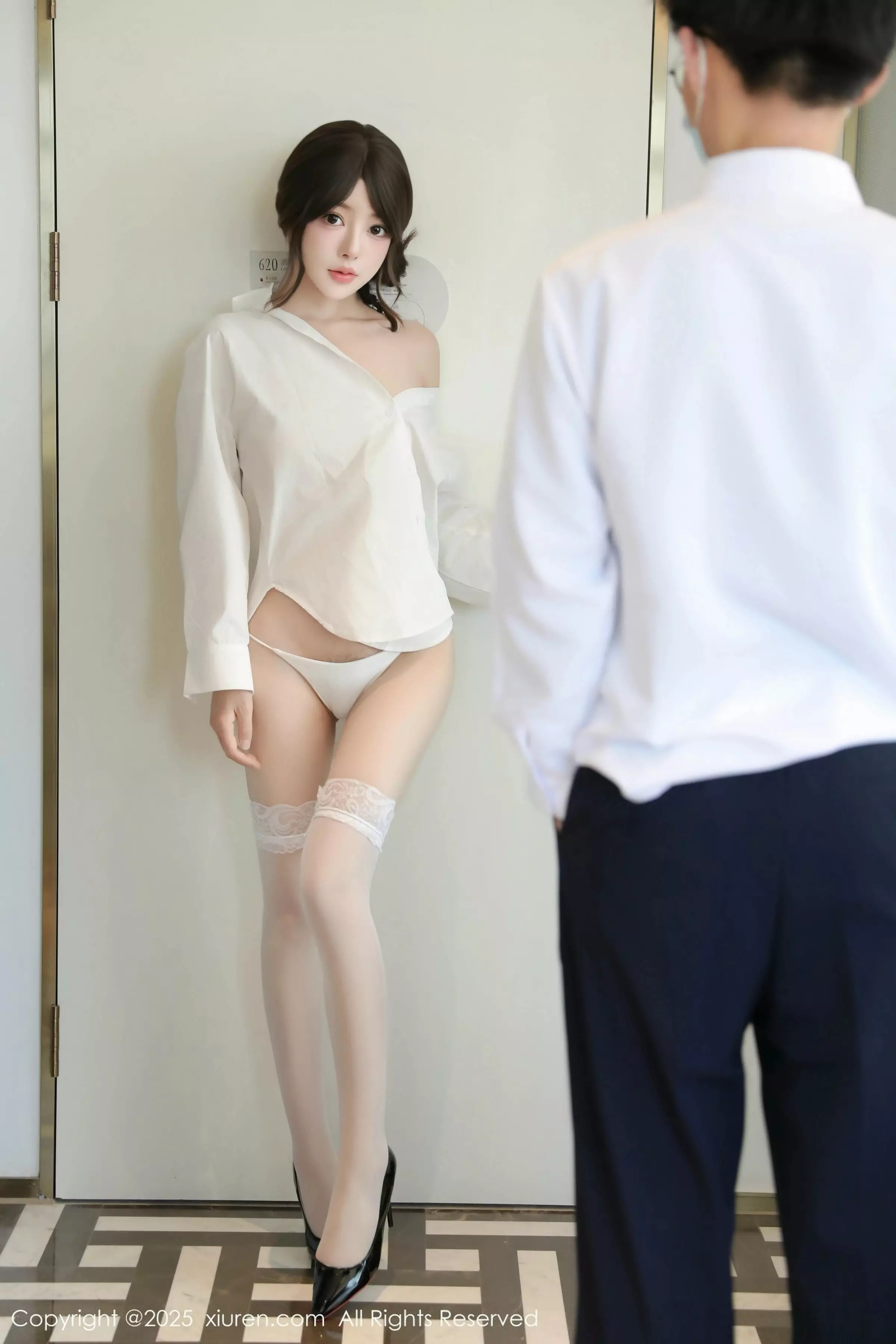 [XiuRen]高清写真图 2025.03.18 No.10036 桃妖夭 丝袜美腿