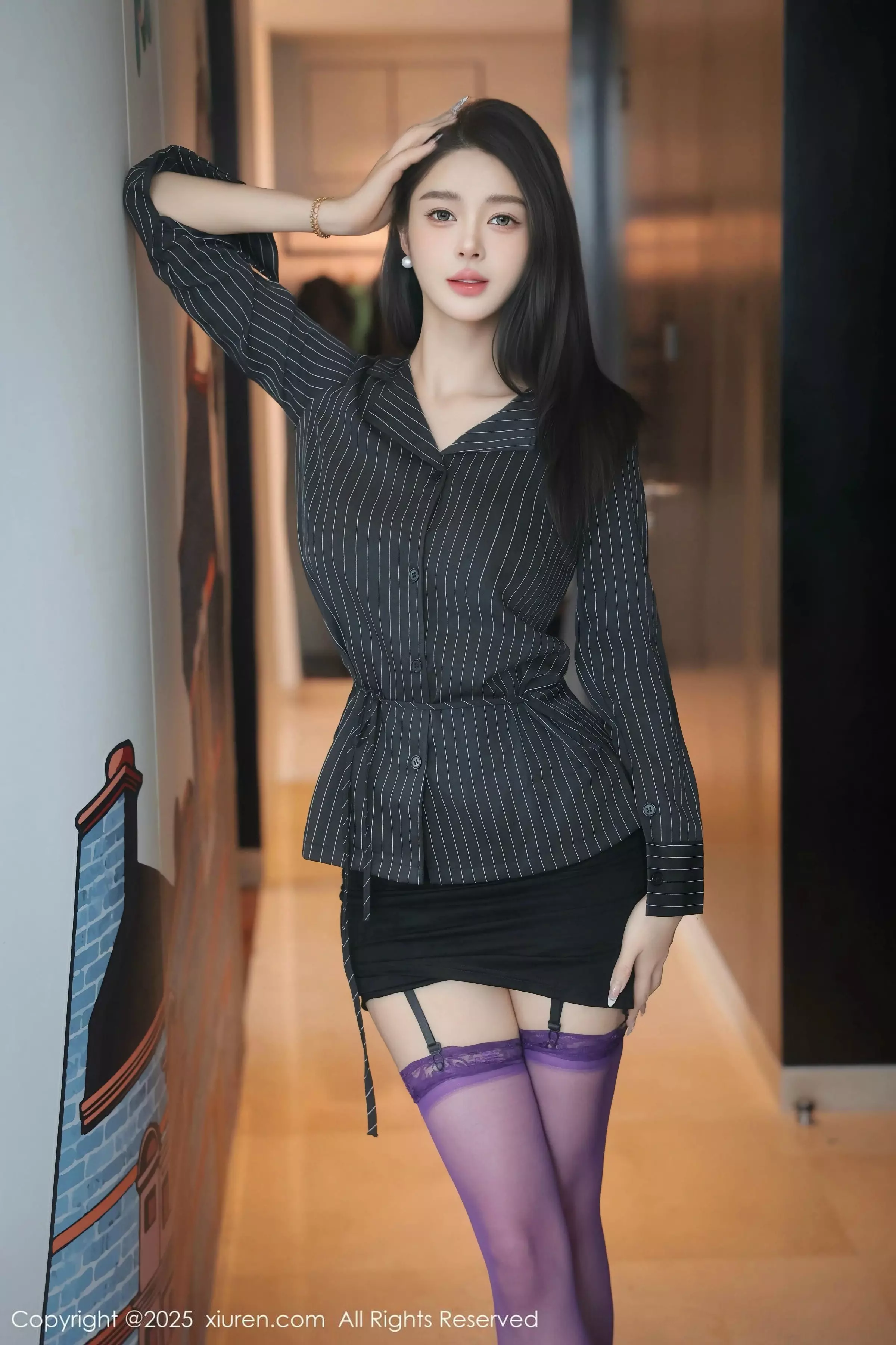 [XiuRen]高清写真图 2025.03.21 No.10053 Candy糖糖 紫色丝袜