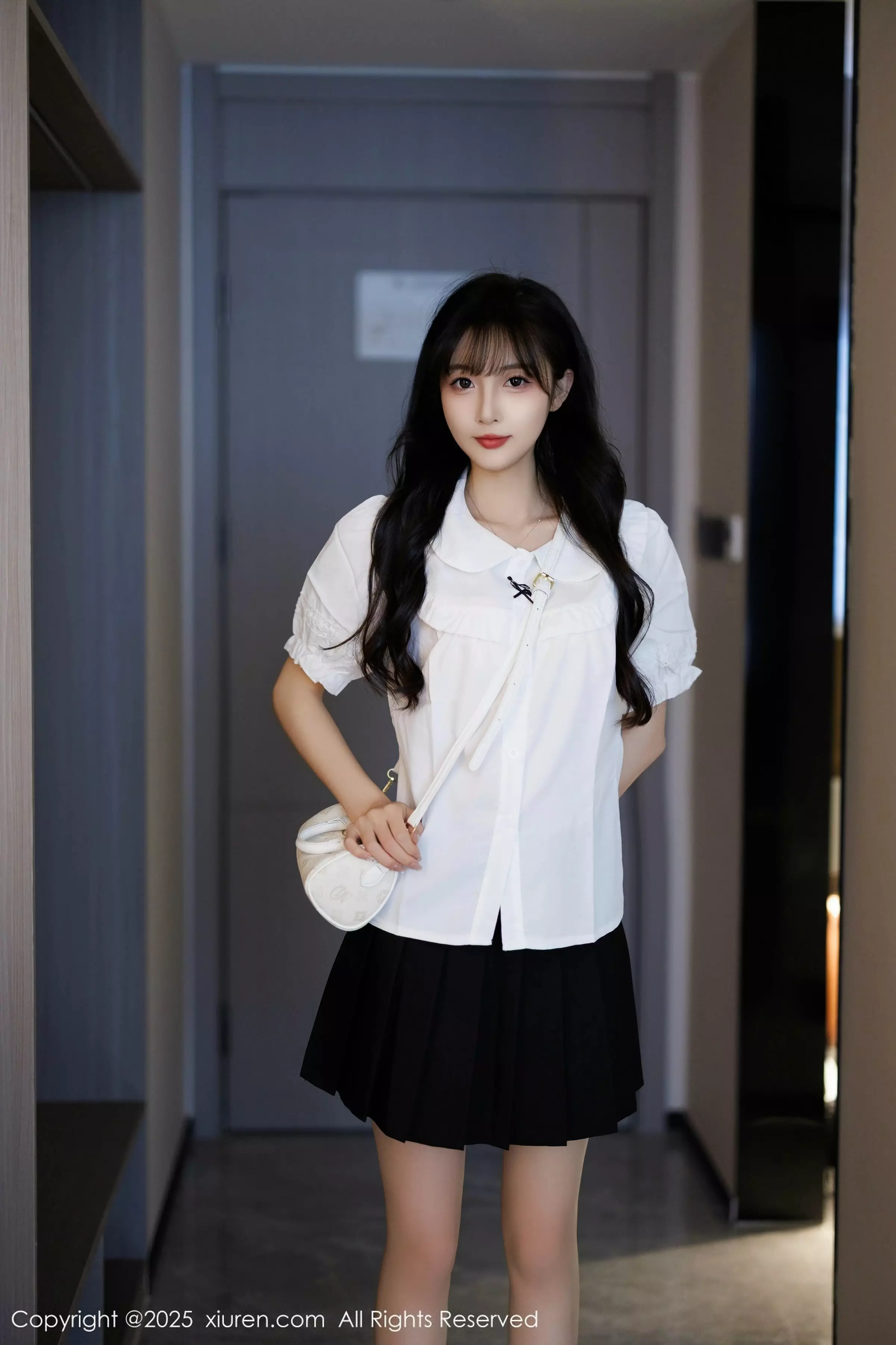 [XiuRen]高清写真图 2025.03.25 No.10067 樱桃小阑子 西安旅拍