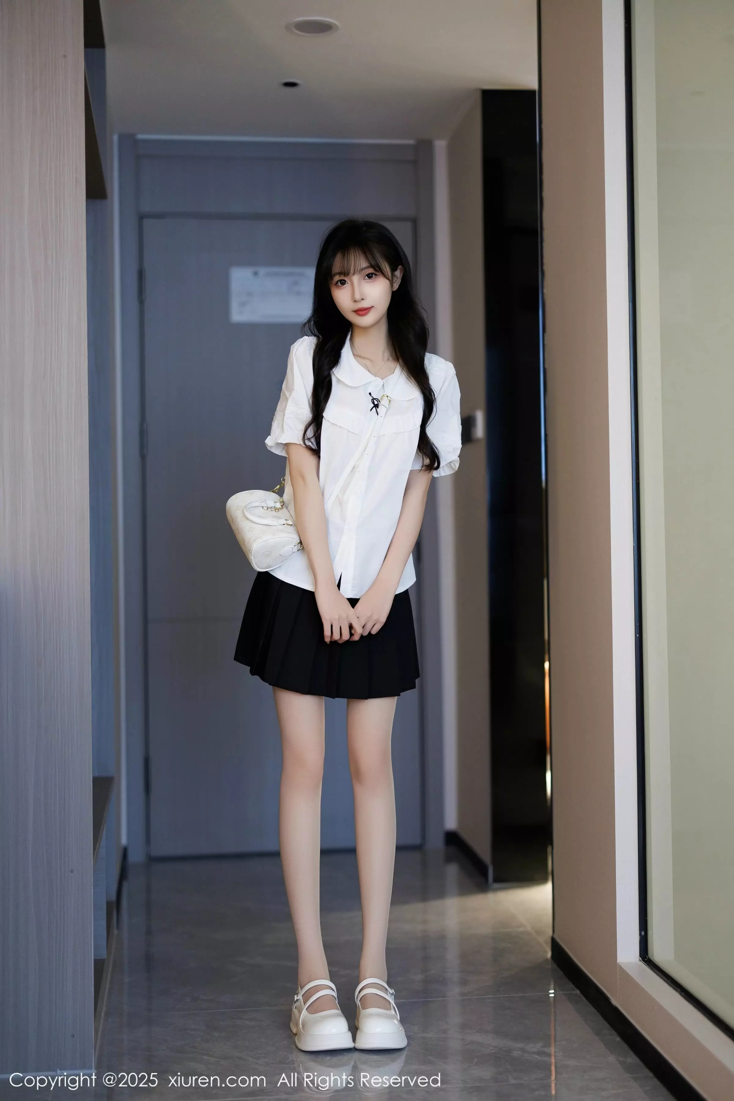 [XiuRen]高清写真图 2025.03.25 No.10067 樱桃小阑子 西安旅拍