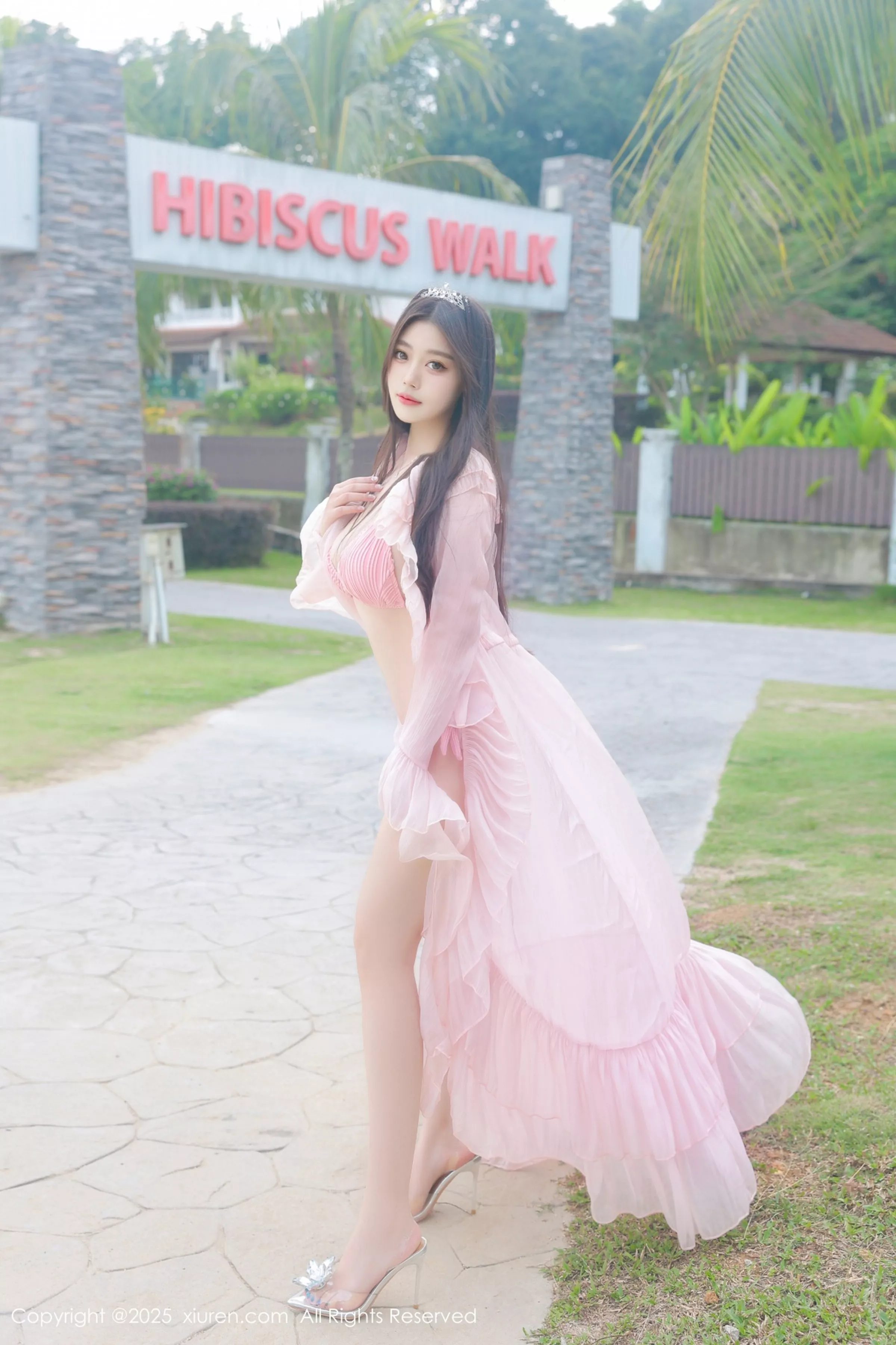 [XiuRen]高清写真图 2025.04.16 No.10160 蛋蛋宝 粉色比基尼
