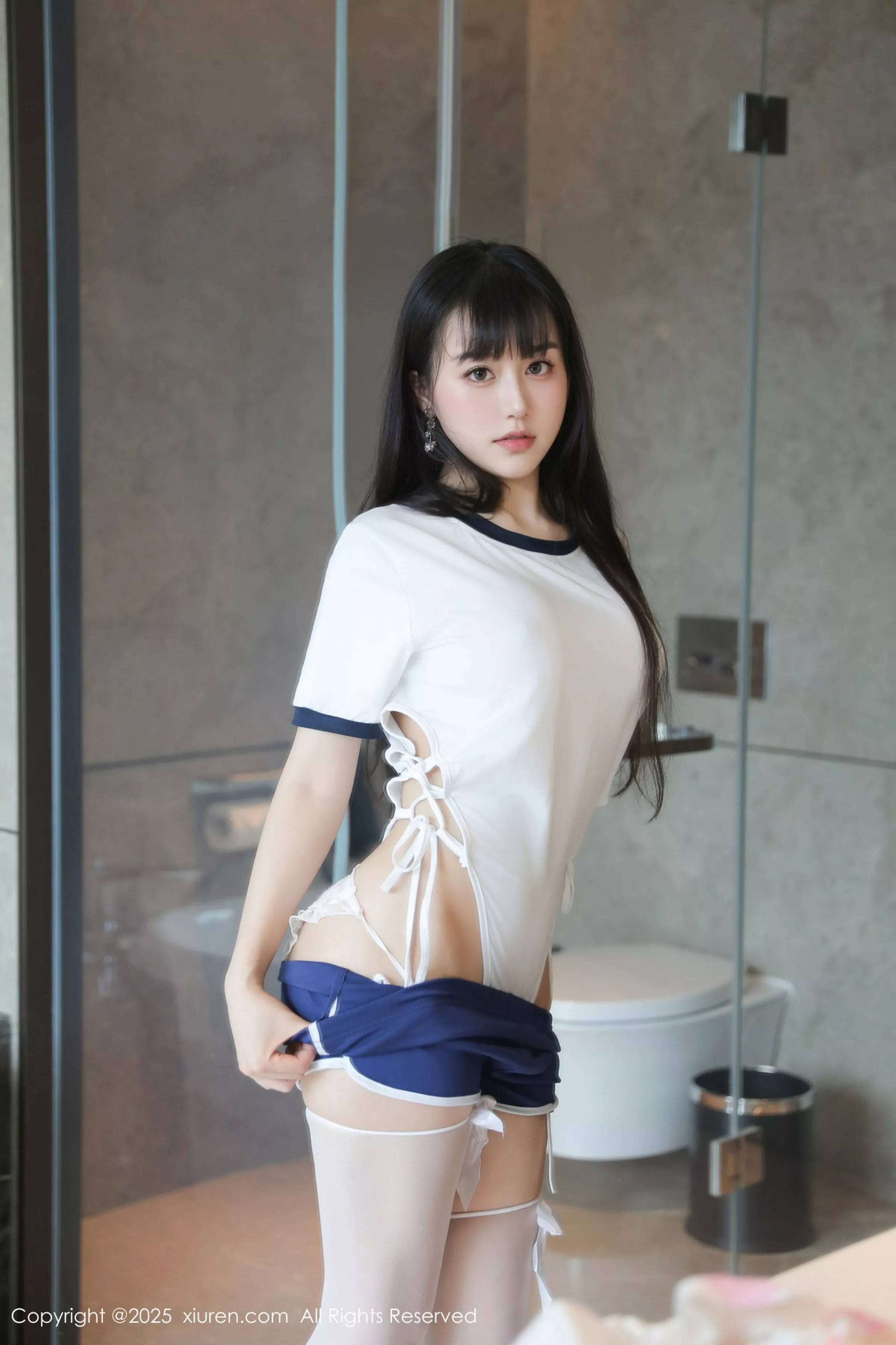 [XiuRen]高清写真图 2025.04.23 No.10184 量子玫瑰 白色运动服