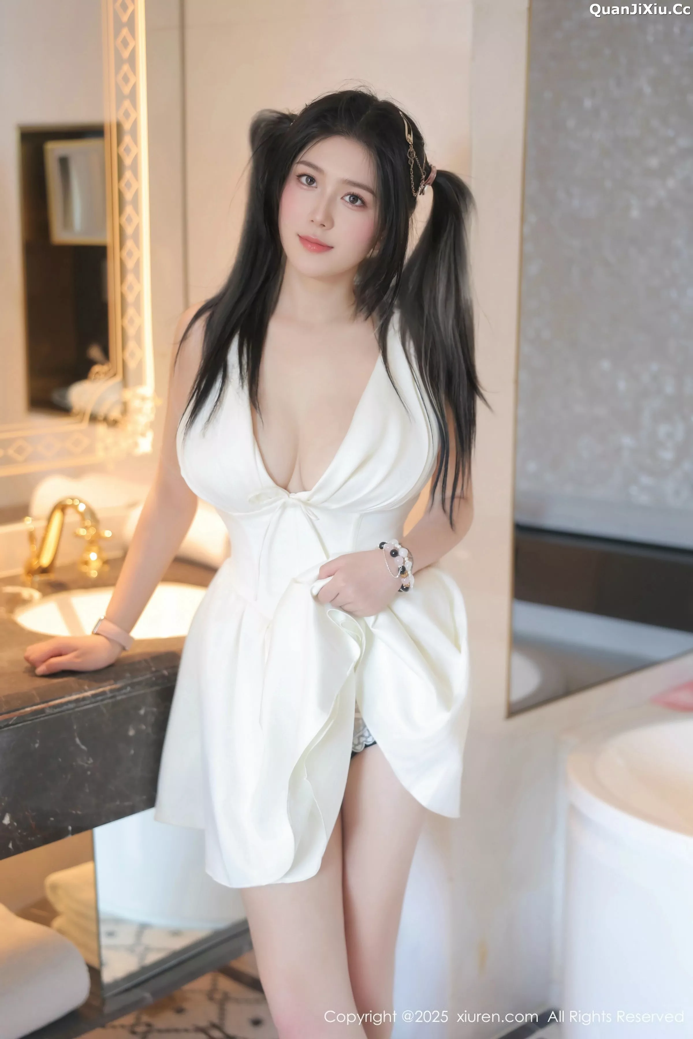[XiuRen]高清写真图 2025.05.12 No.10262 诺诺Hsu 粉色情趣