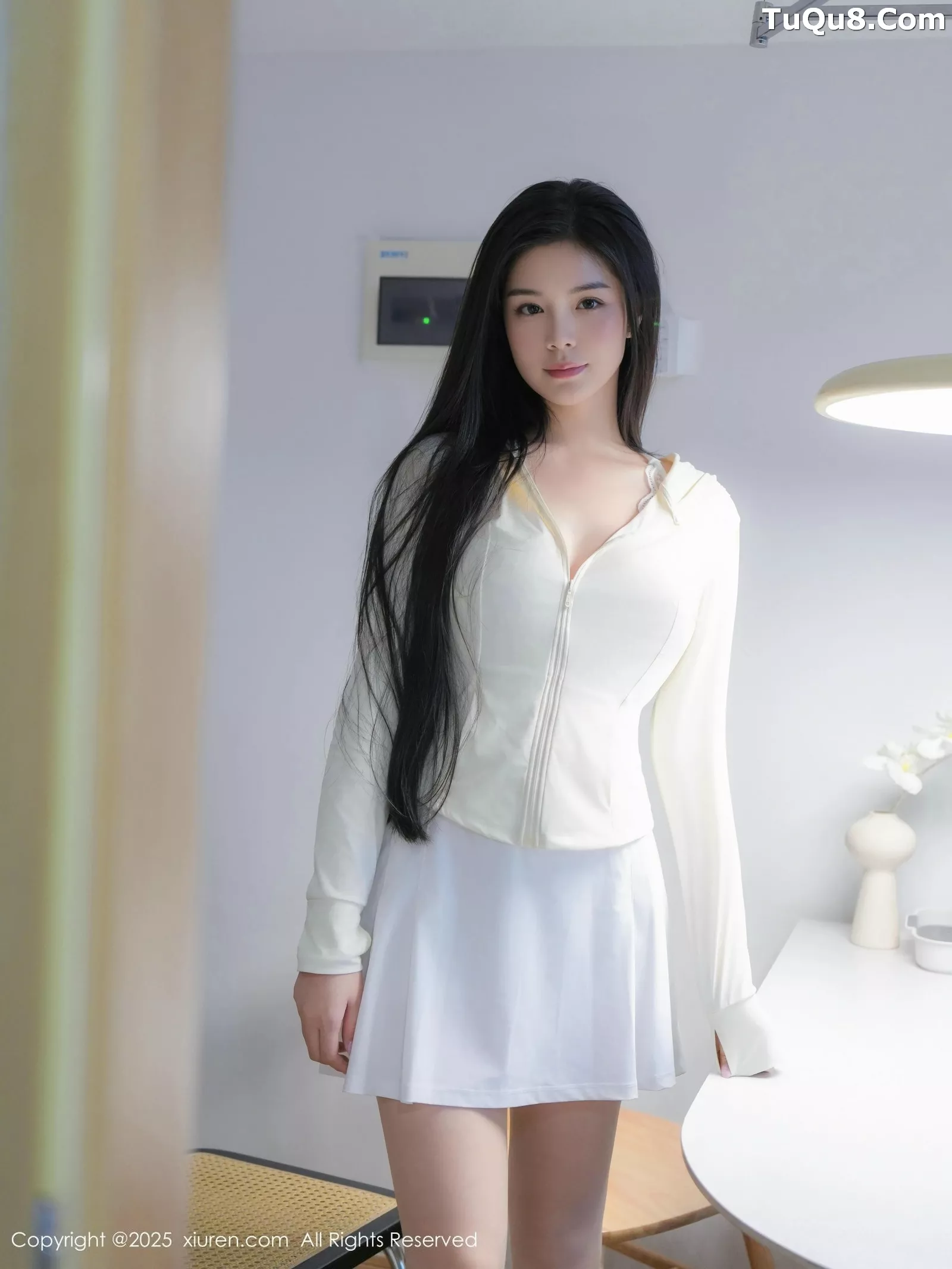 [XiuRen]高清写真图 2025.05.26 No.10325 雪糕CiCi 白色情趣