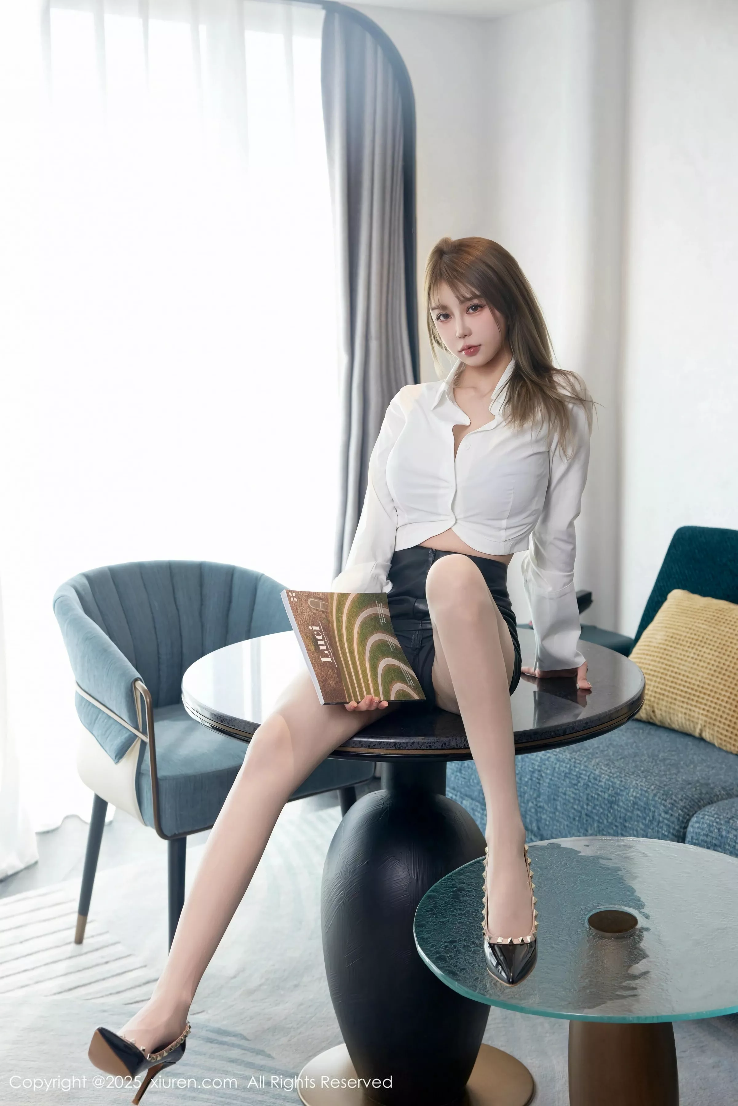 [XiuRen]高清写真图 2025.06.20 No.10439 Zoe柚柚 紫色内衣