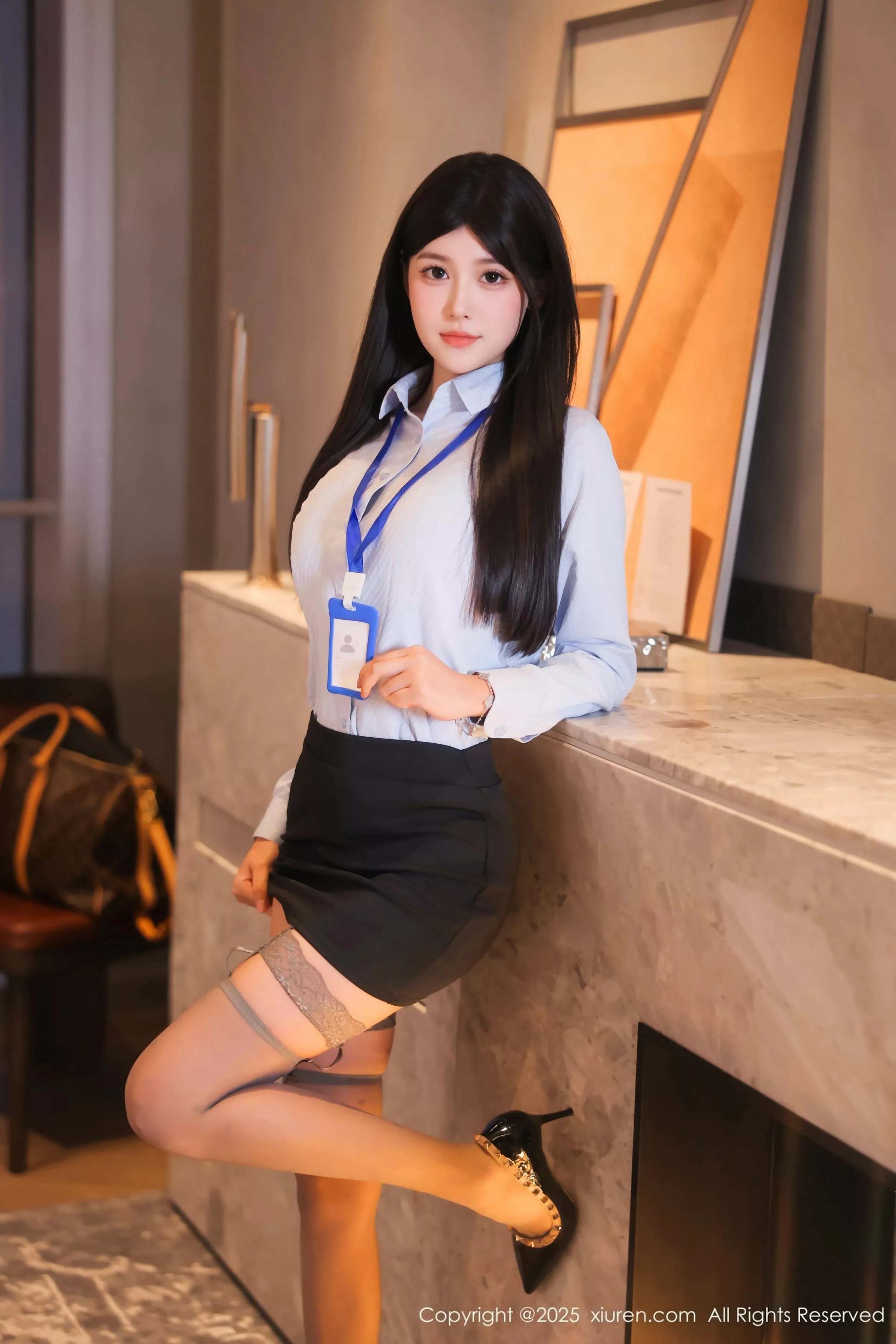 [XiuRen]高清写真图 2025.06.20 No.10440 余安安 OL服饰