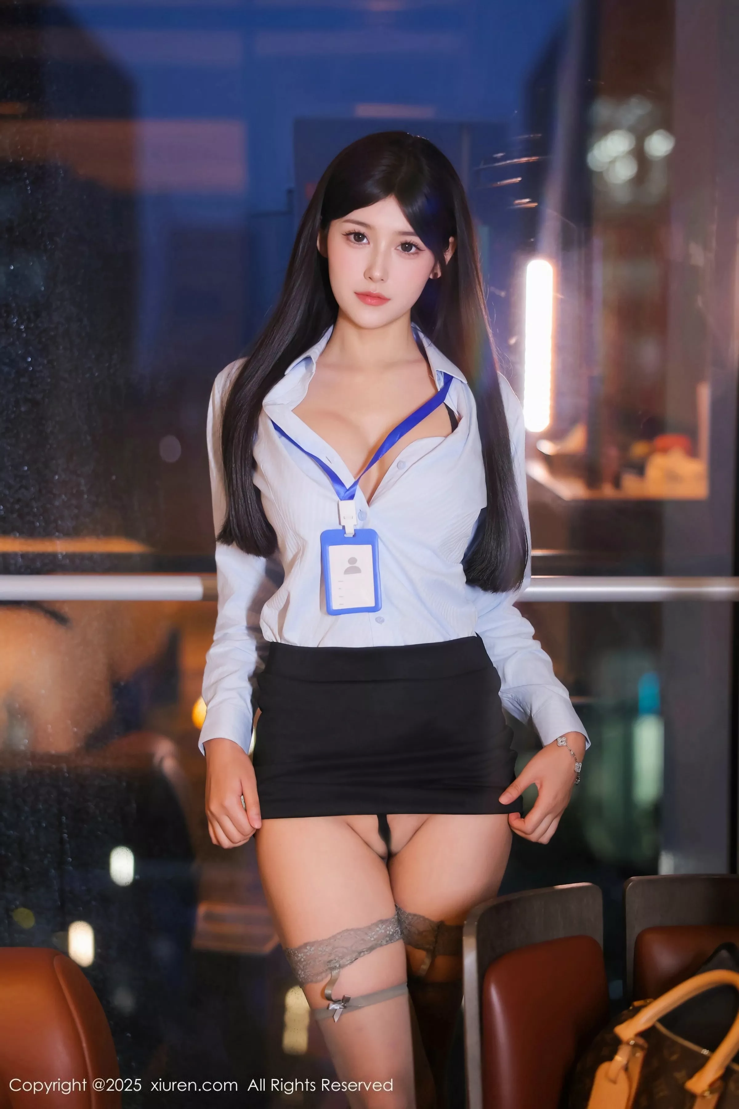 [XiuRen]高清写真图 2025.06.20 No.10440 余安安 OL服饰