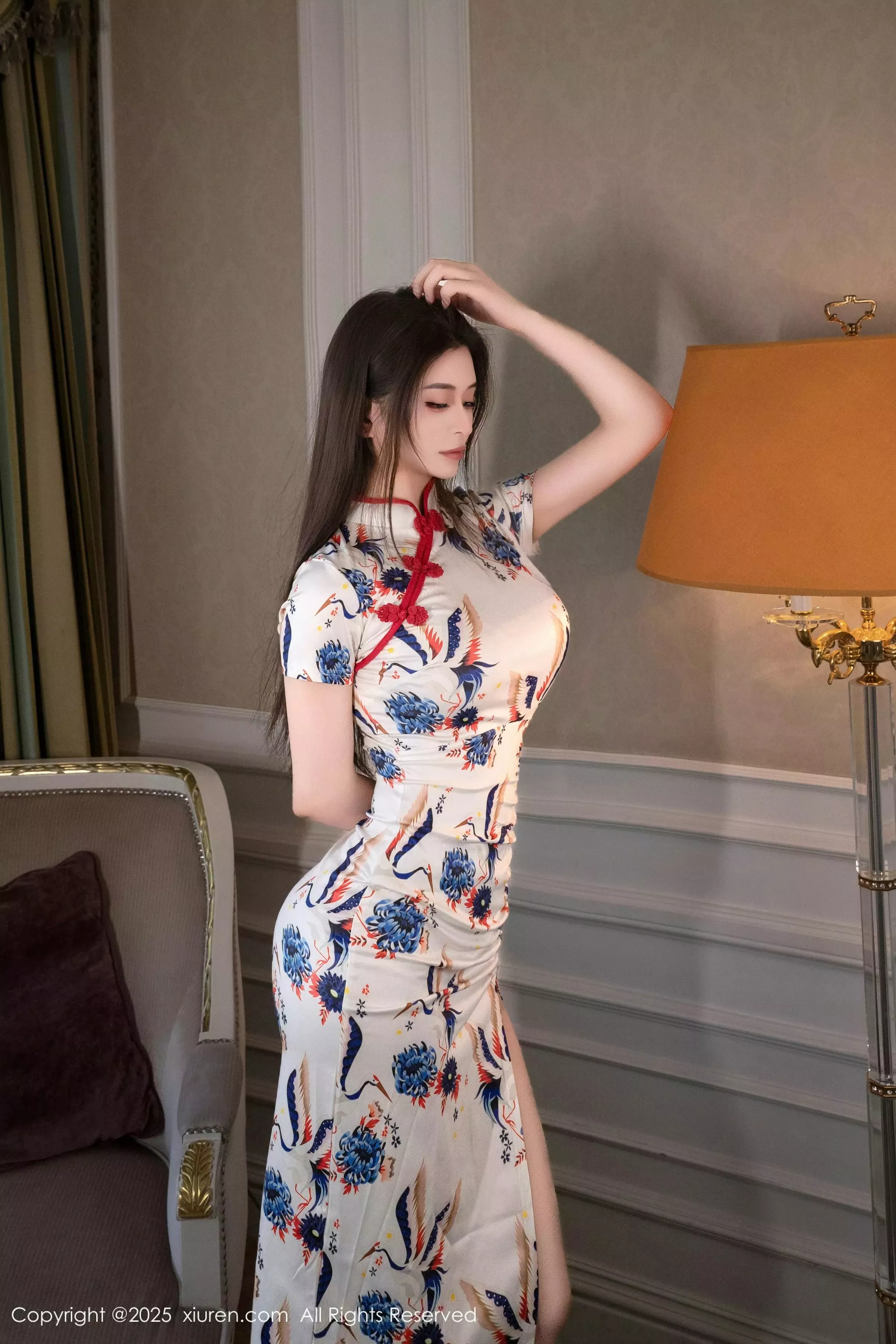 [XiuRen]高清写真图 2025.06.24 No.10452 灿宝 白色旗袍