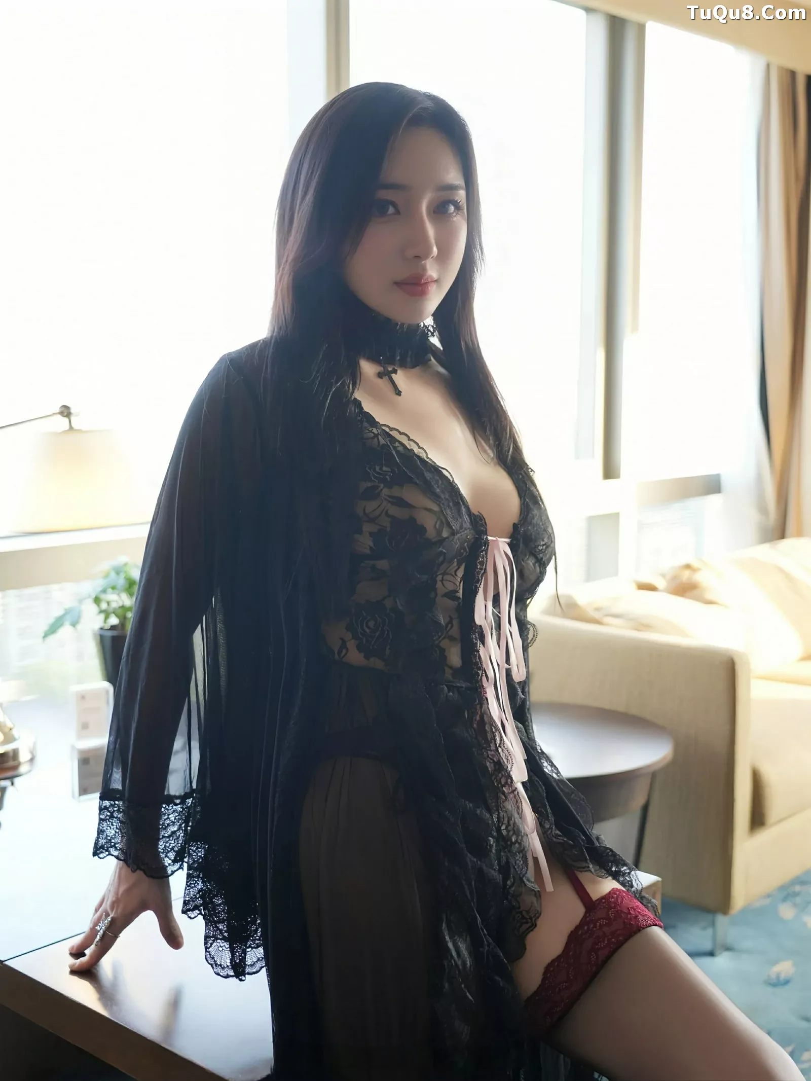 [XiuRen]高清写真图 2025.07.01 No.10490 苏一诺 黑色睡袍
