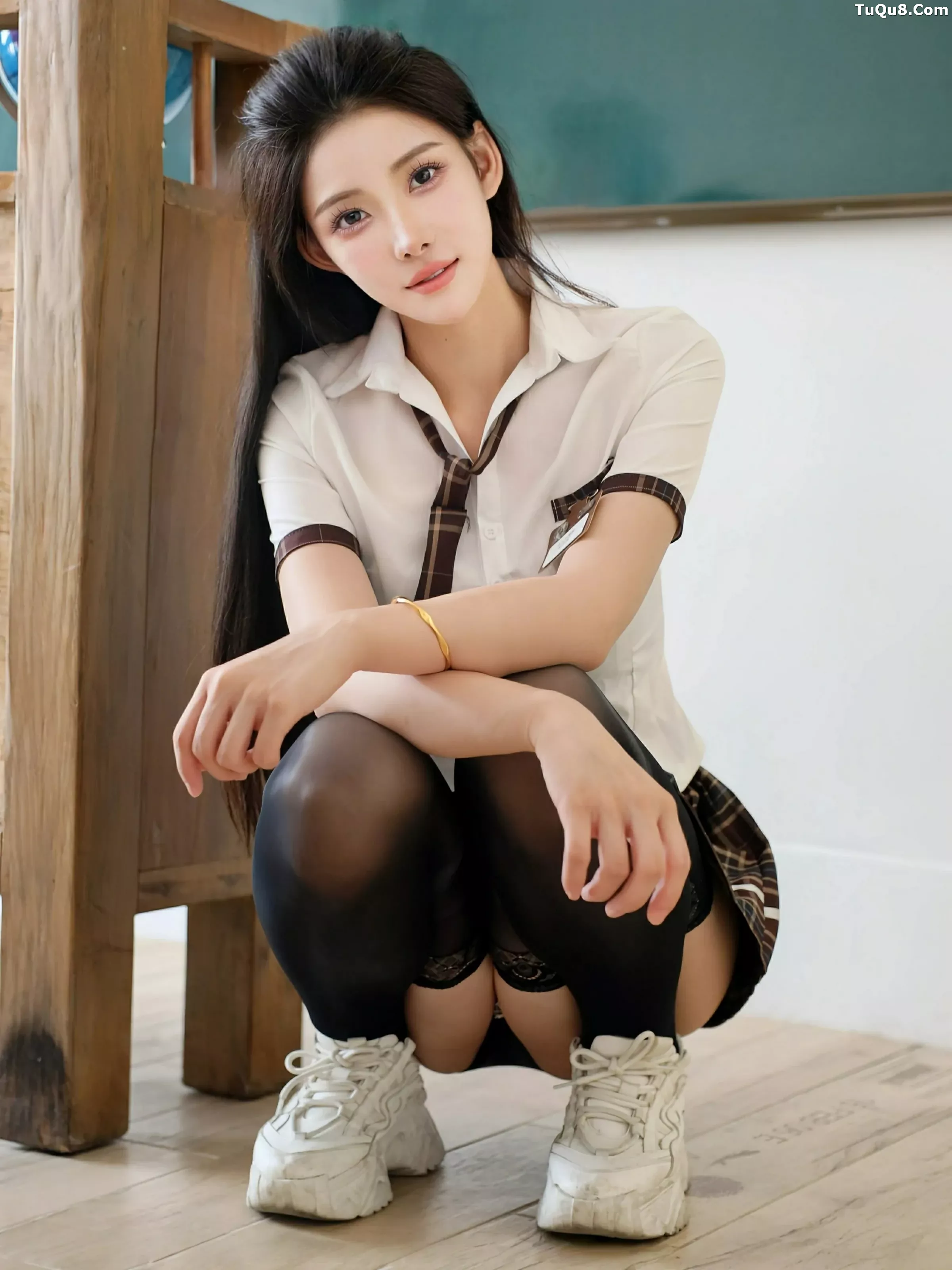 [XiuRen]高清写真图 2025.07.04 No.10512 梨霜儿 学妹制服