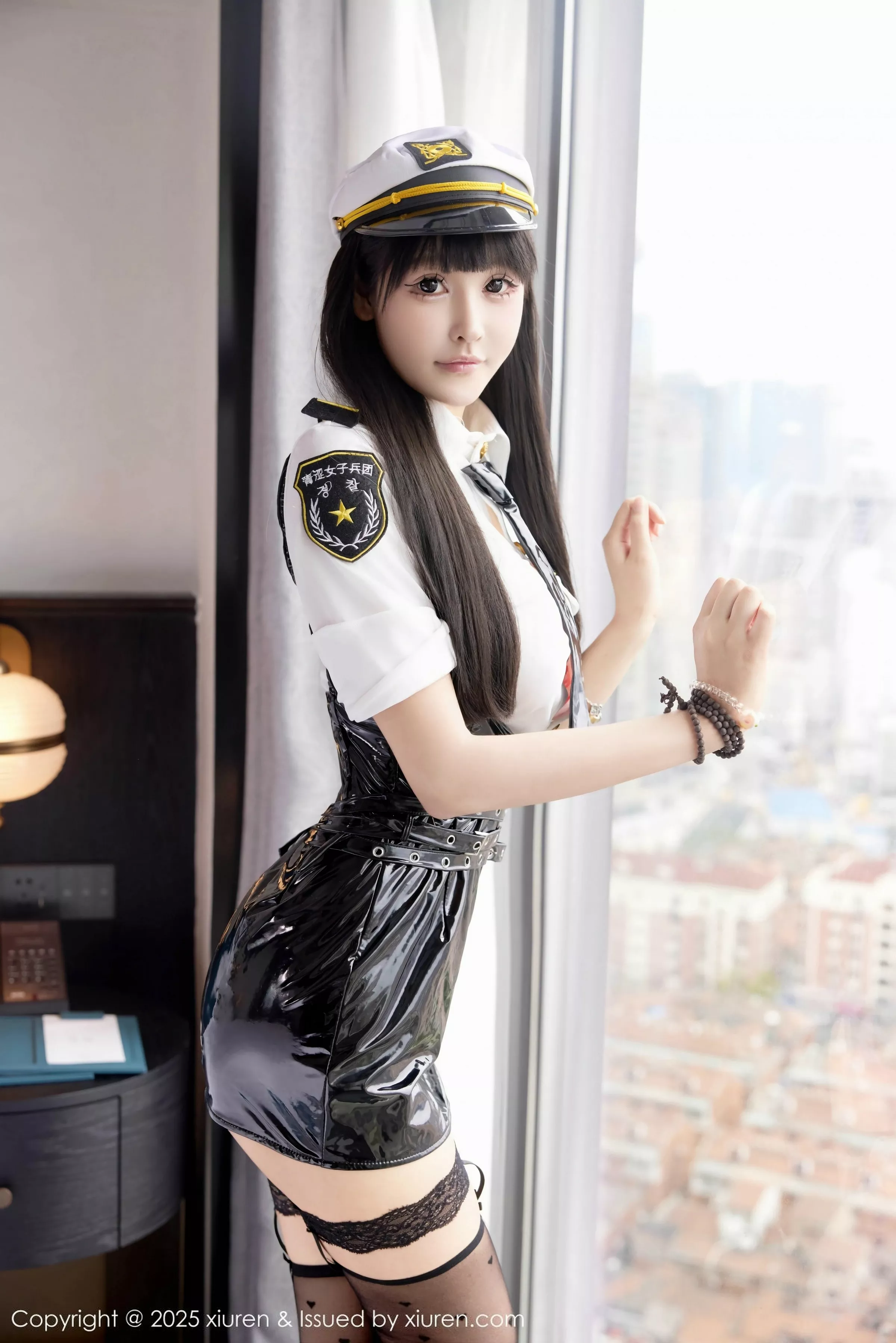 [XiuRen]高清写真图 2025.07.10 No.10533 智恩baby 制服诱惑