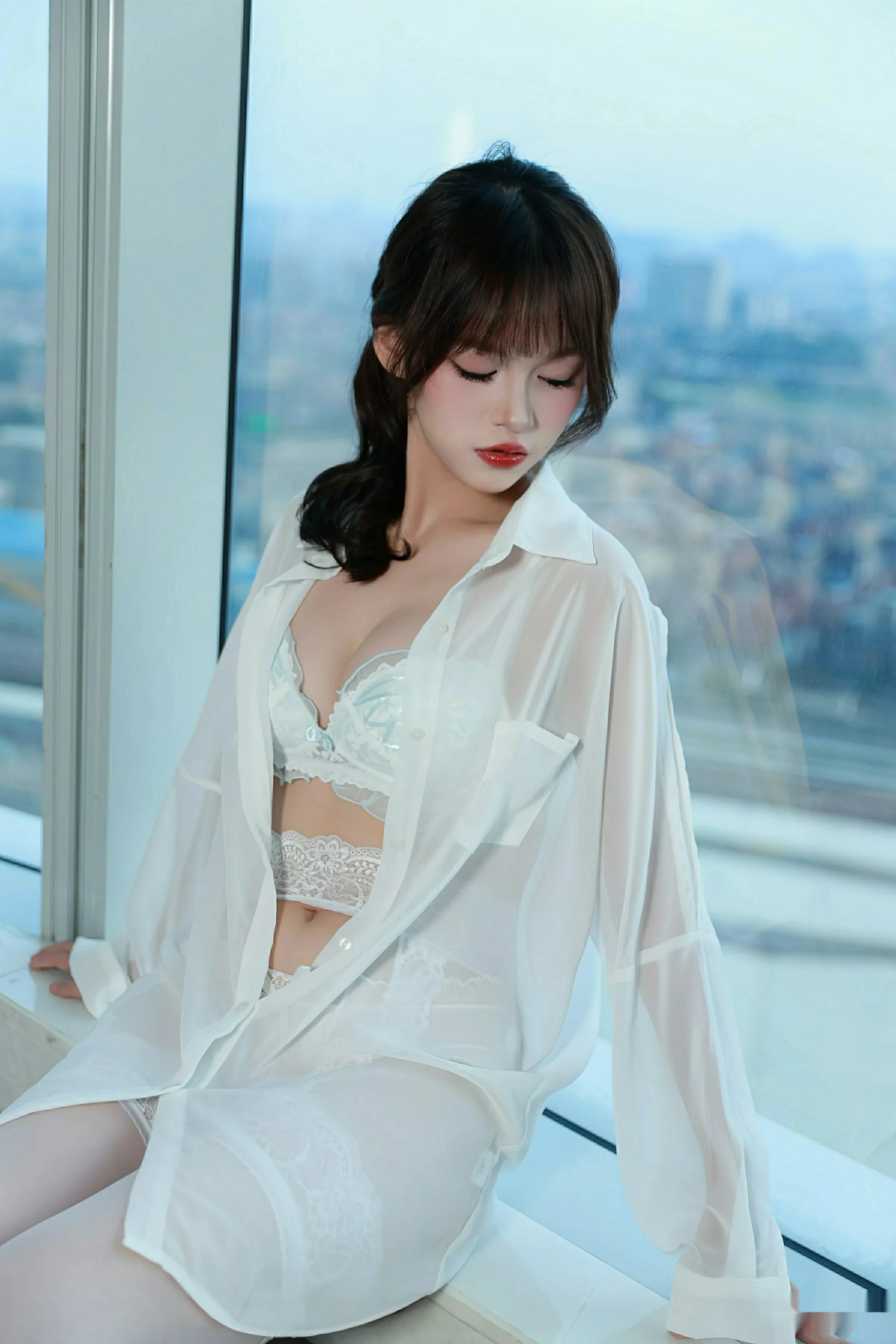 [XiuRen]高清写真图 2025.08.13 No.10642 糯咪 白色衬衫