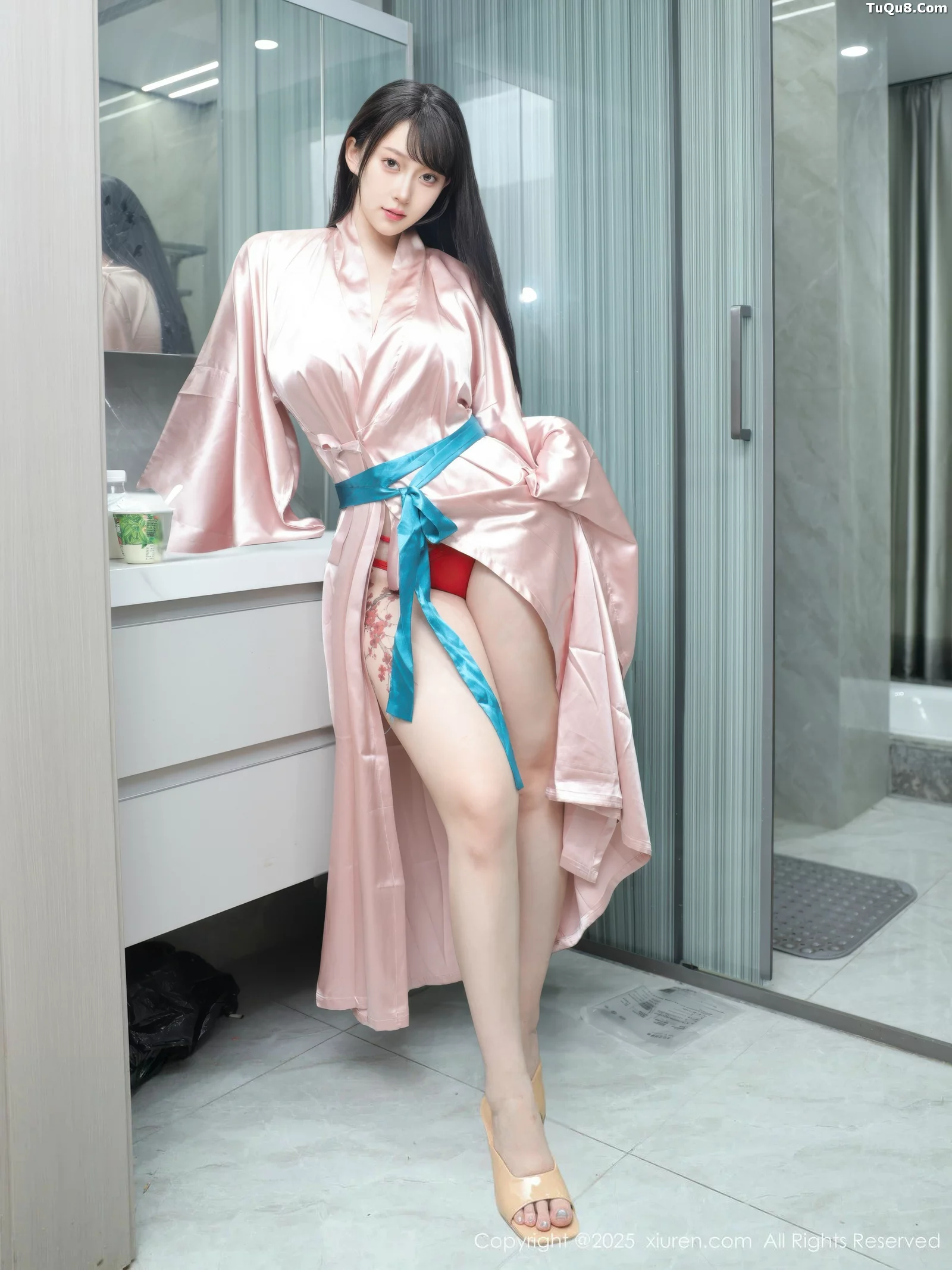 [XiuRen]高清写真图 2025.09.03 No.10724 李沁恩lrene 红色比基尼