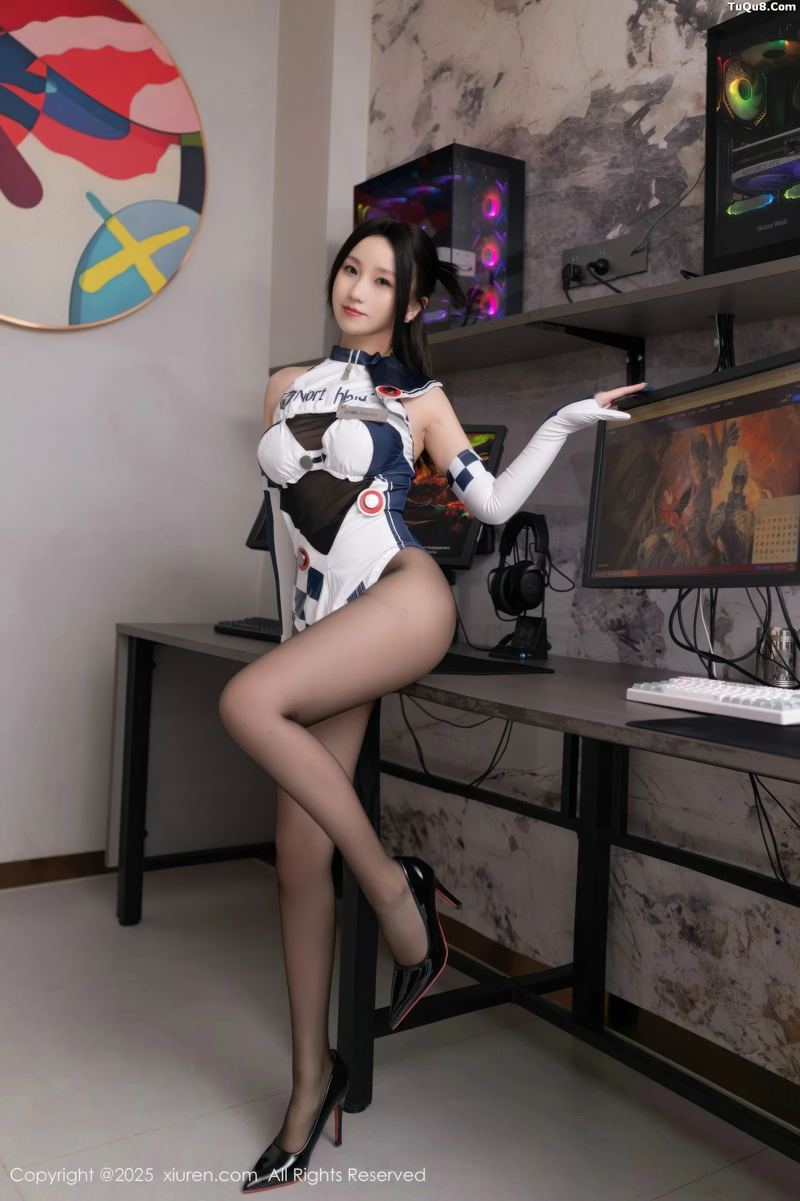 [XiuRen]高清写真图 2025.09.03 No.10723 杏子Yada 性感cos