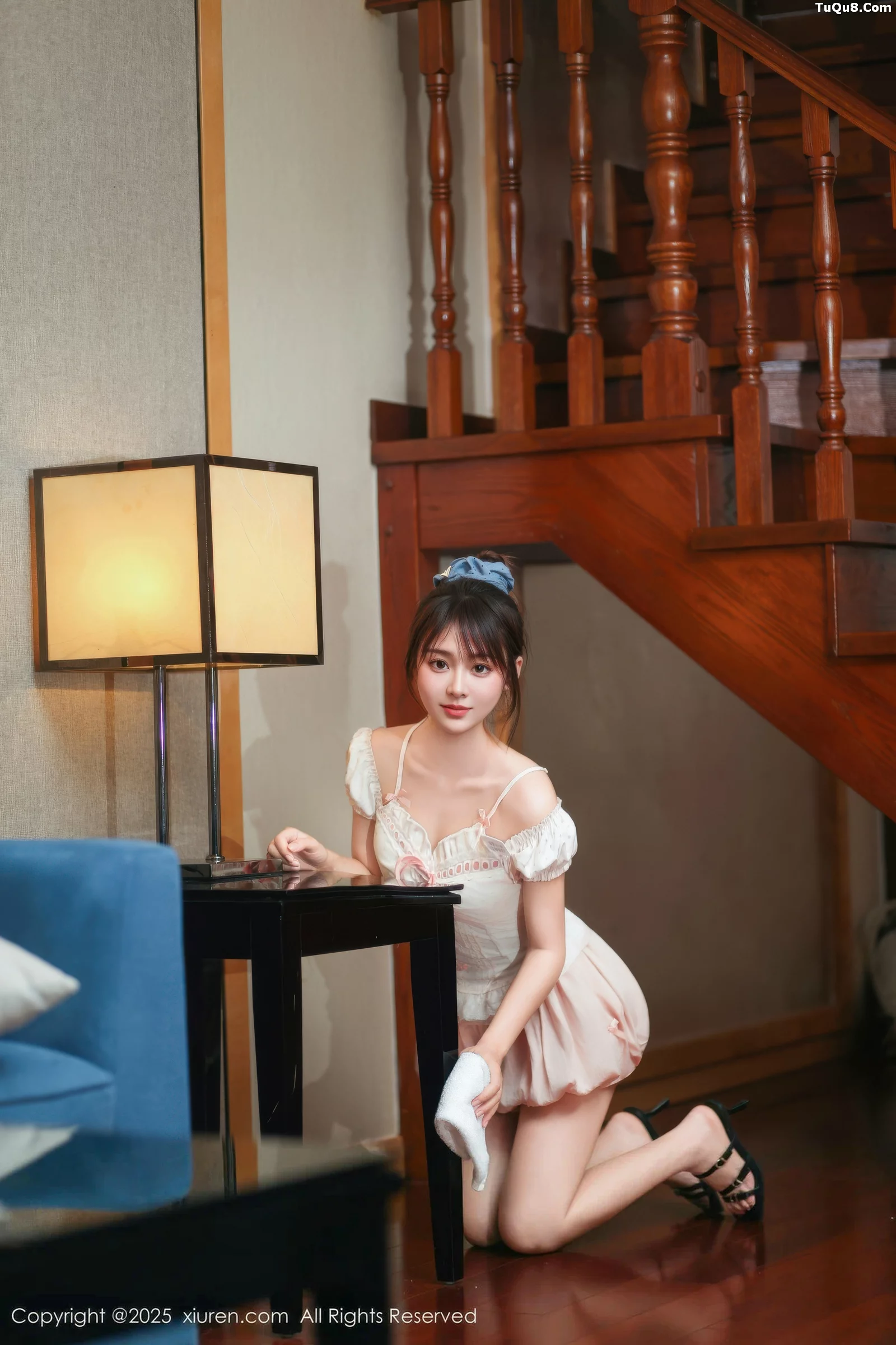 [XiuRen]高清写真图 2025.09.05 No.10730 炎恬kitty 粉色连衣短裙