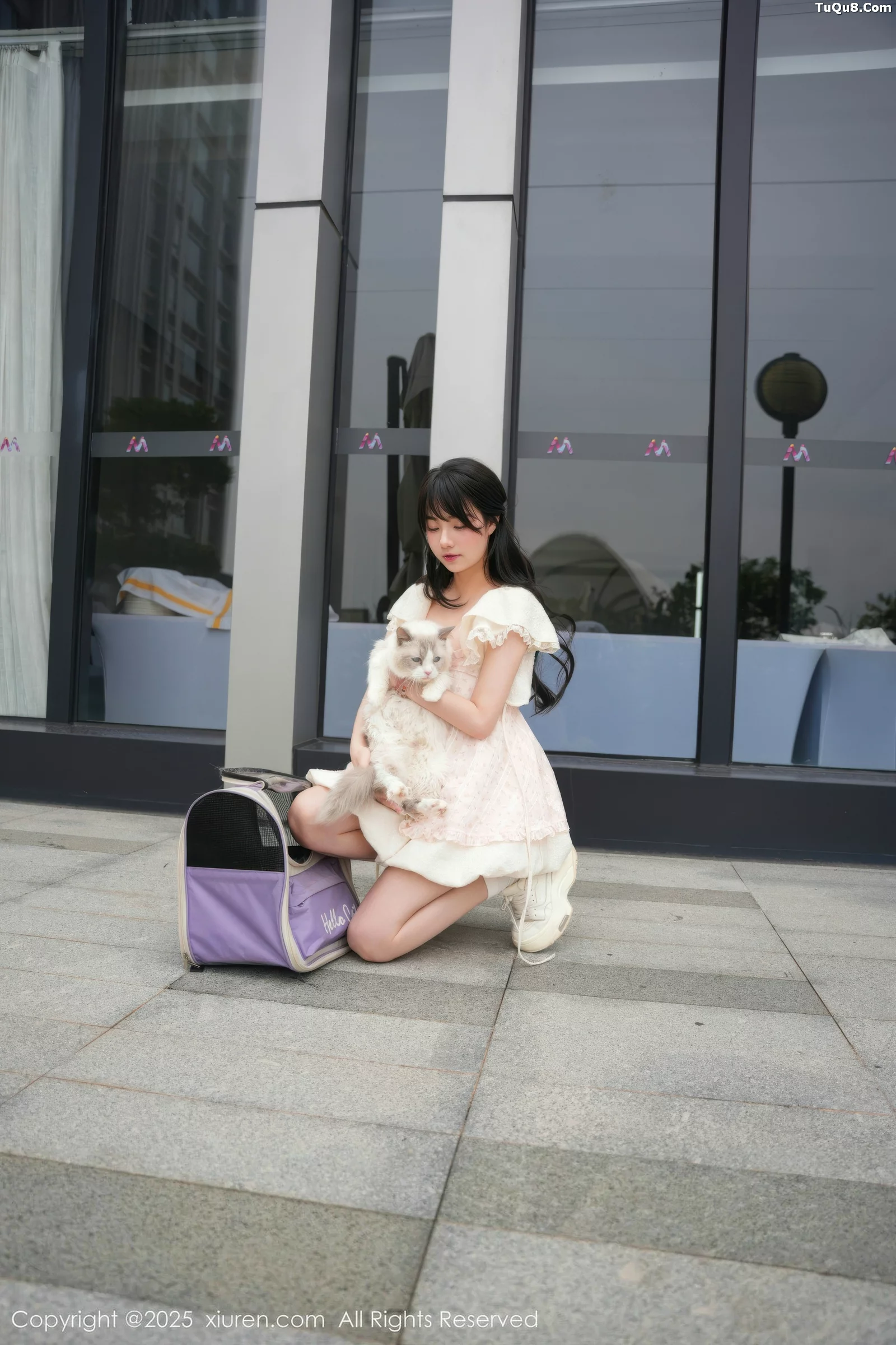 [XiuRen]高清写真图 2025.09.05 No.10734 软情 浅色连衣短裙