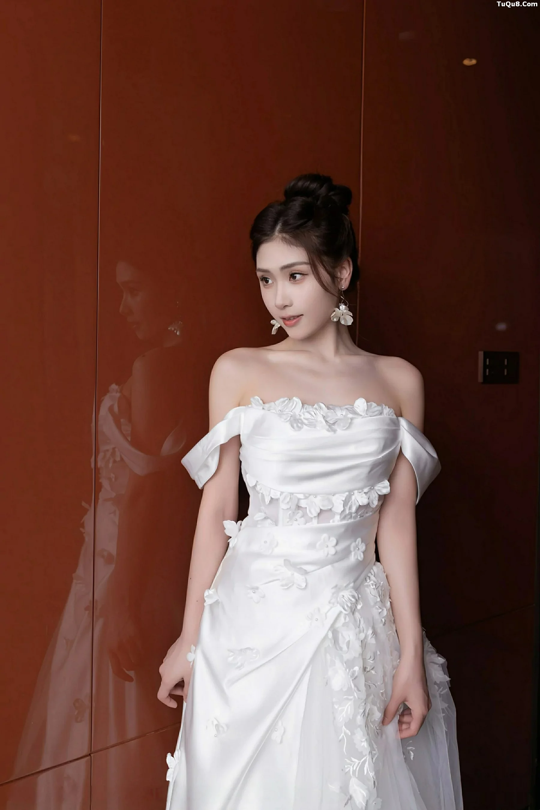 [XiuRen]高清写真图 2025.09.26 No.10814 刘婷婷 白色婚纱