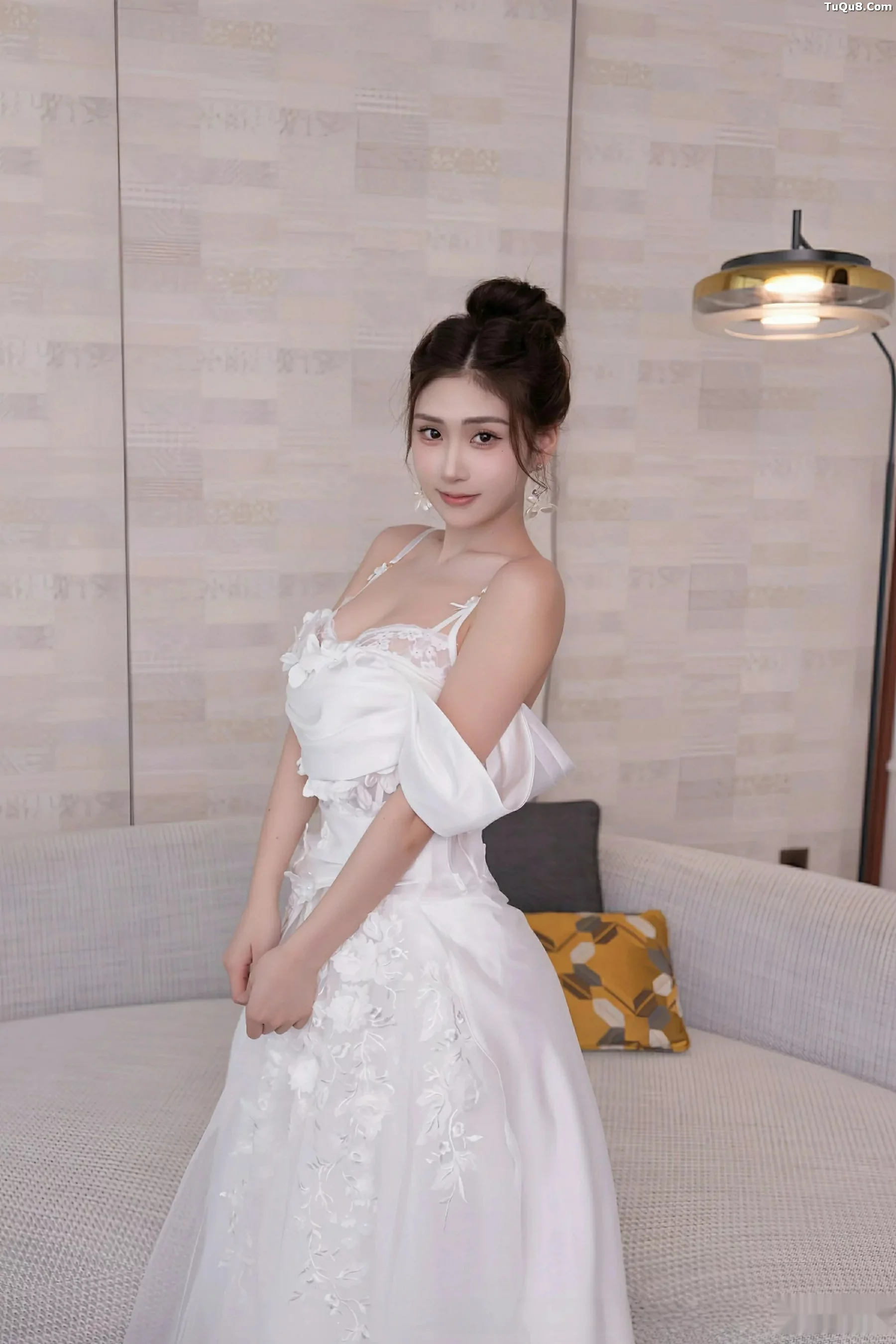 [XiuRen]高清写真图 2025.09.26 No.10814 刘婷婷 白色婚纱