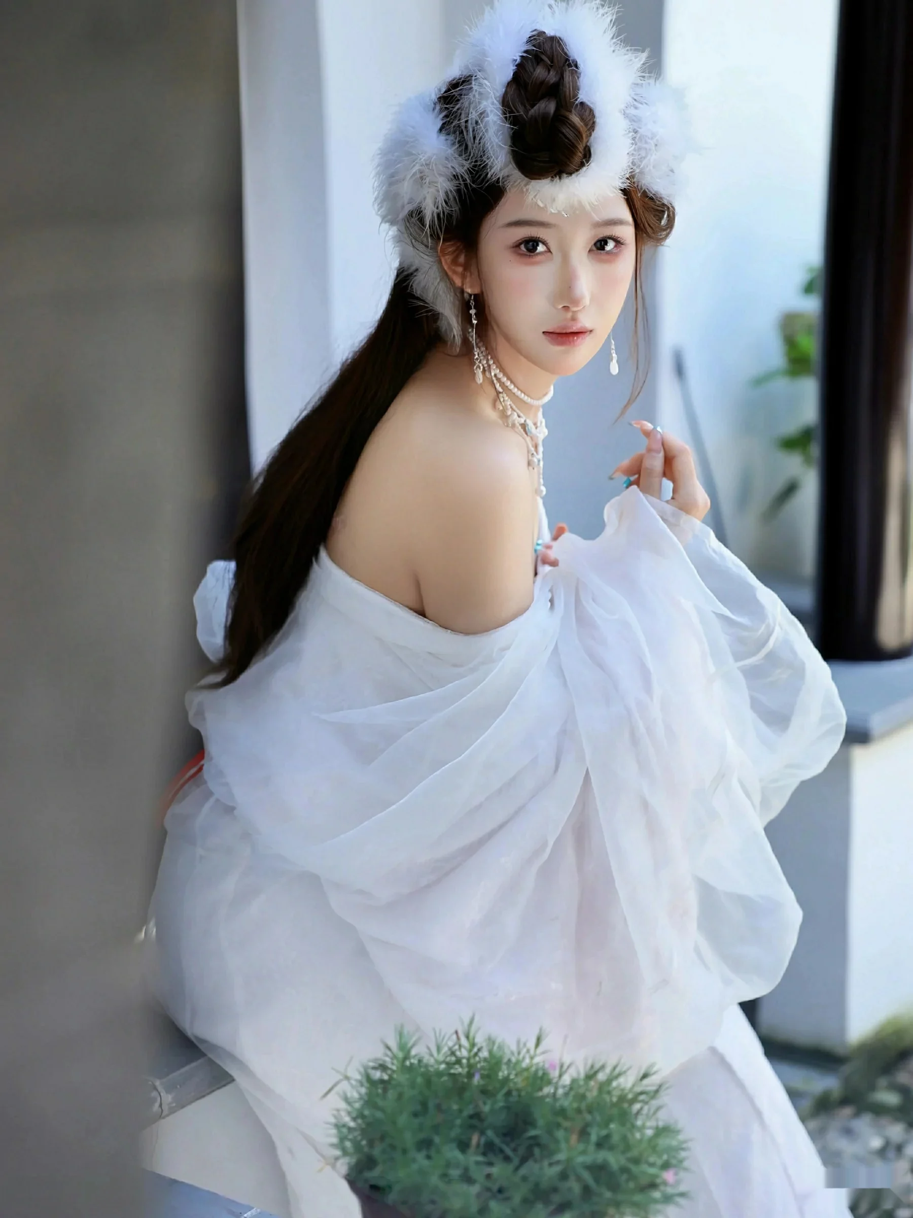 [XiuRen]高清写真图 2025.10.09 No.10843 金允希Yuki 低胸长裙