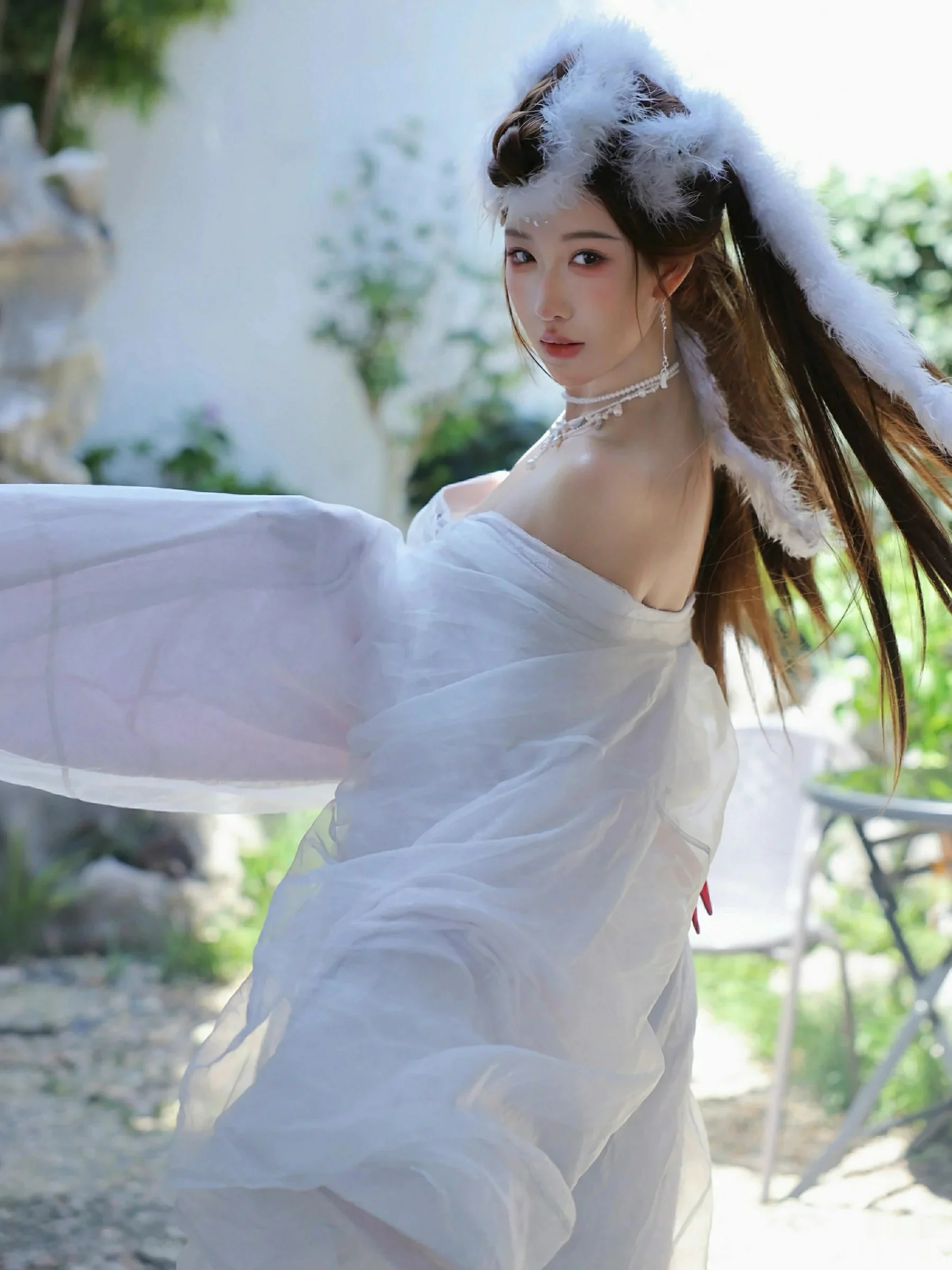 [XiuRen]高清写真图 2025.10.09 No.10843 金允希Yuki 低胸长裙