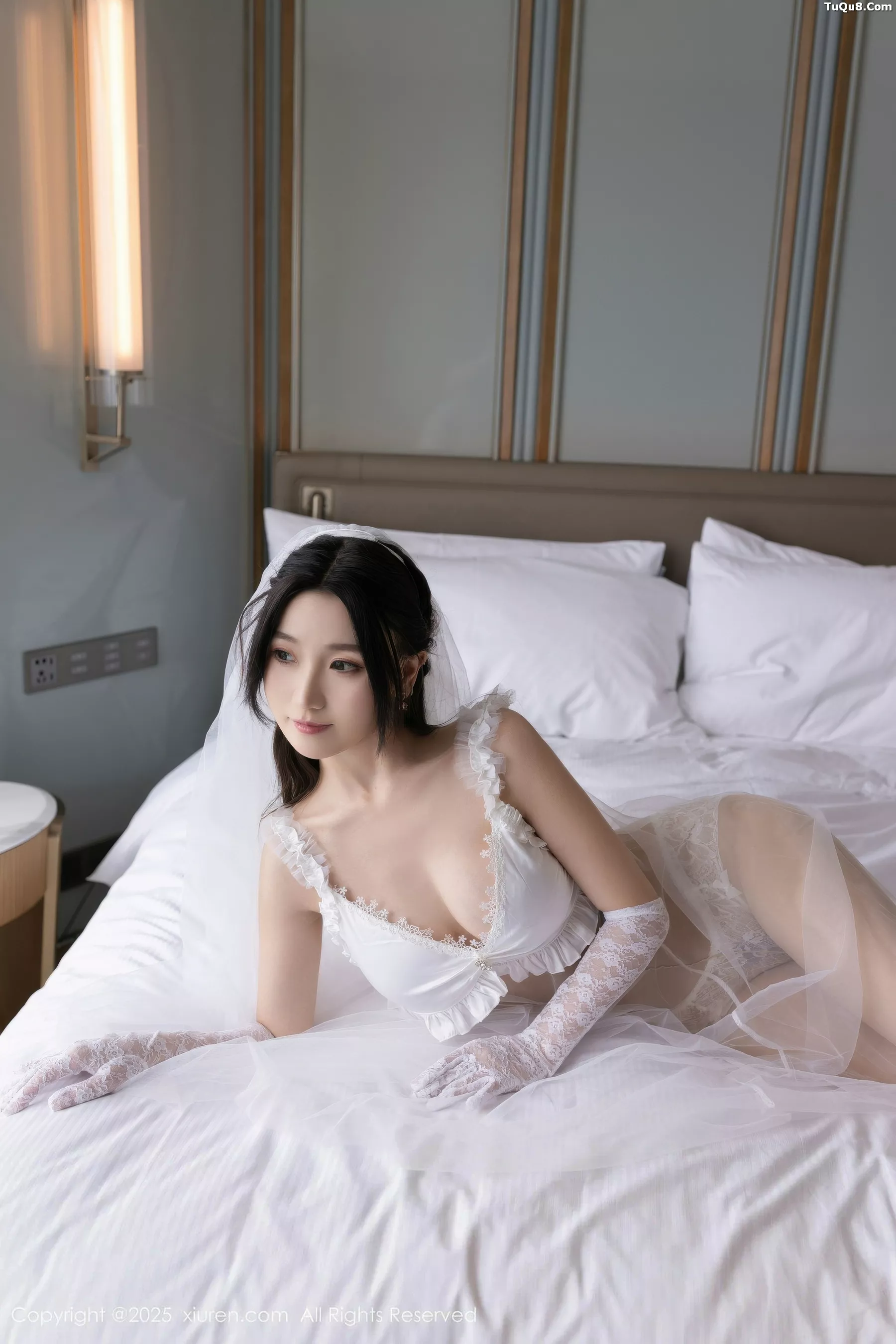 [XiuRen]高清写真图 2025.10.15 No.10871 杏子Yada 轻透白纱