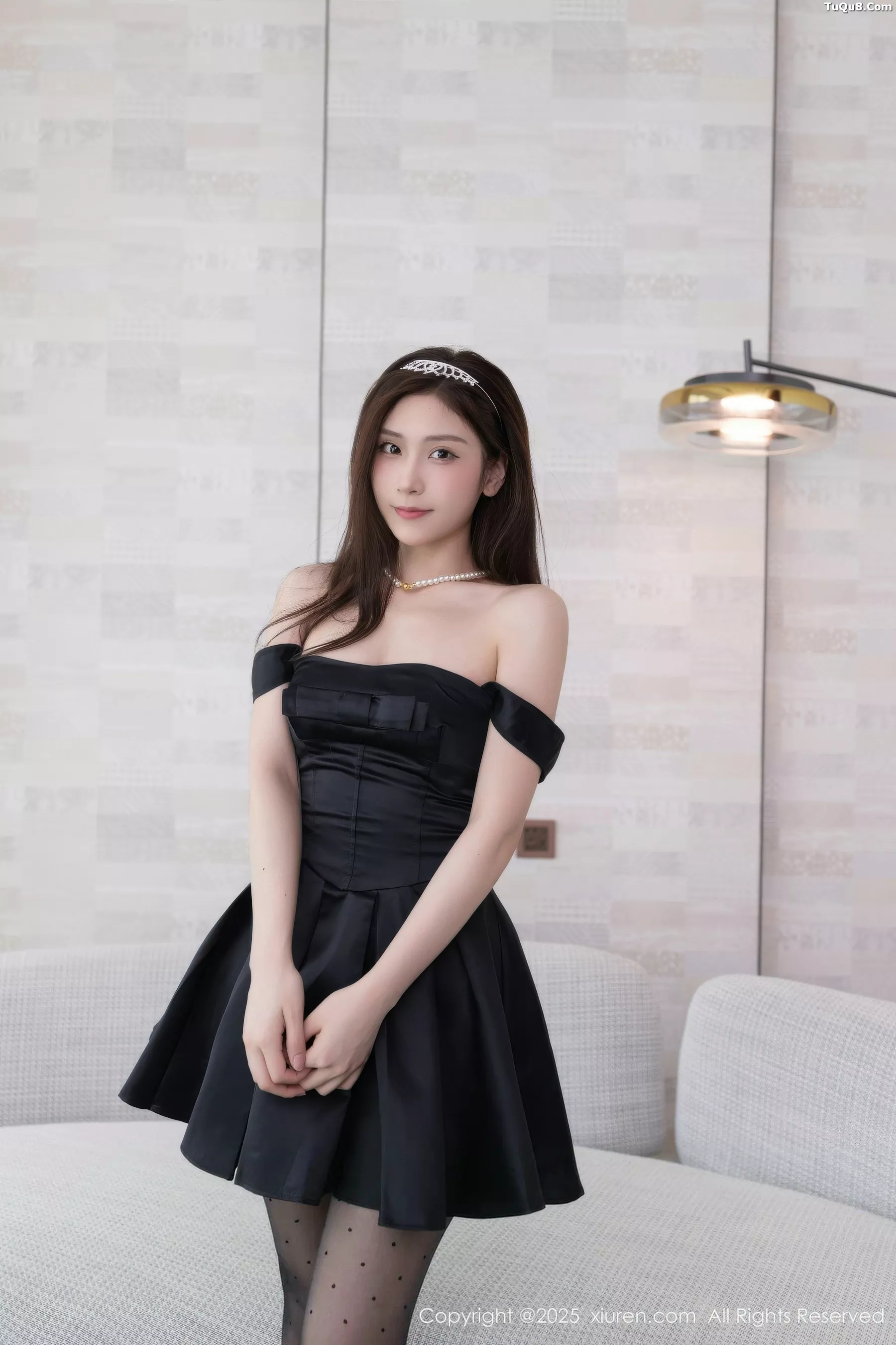 [XiuRen]高清写真图 2025.10.16 No.10878 刘婷婷 黑色性感