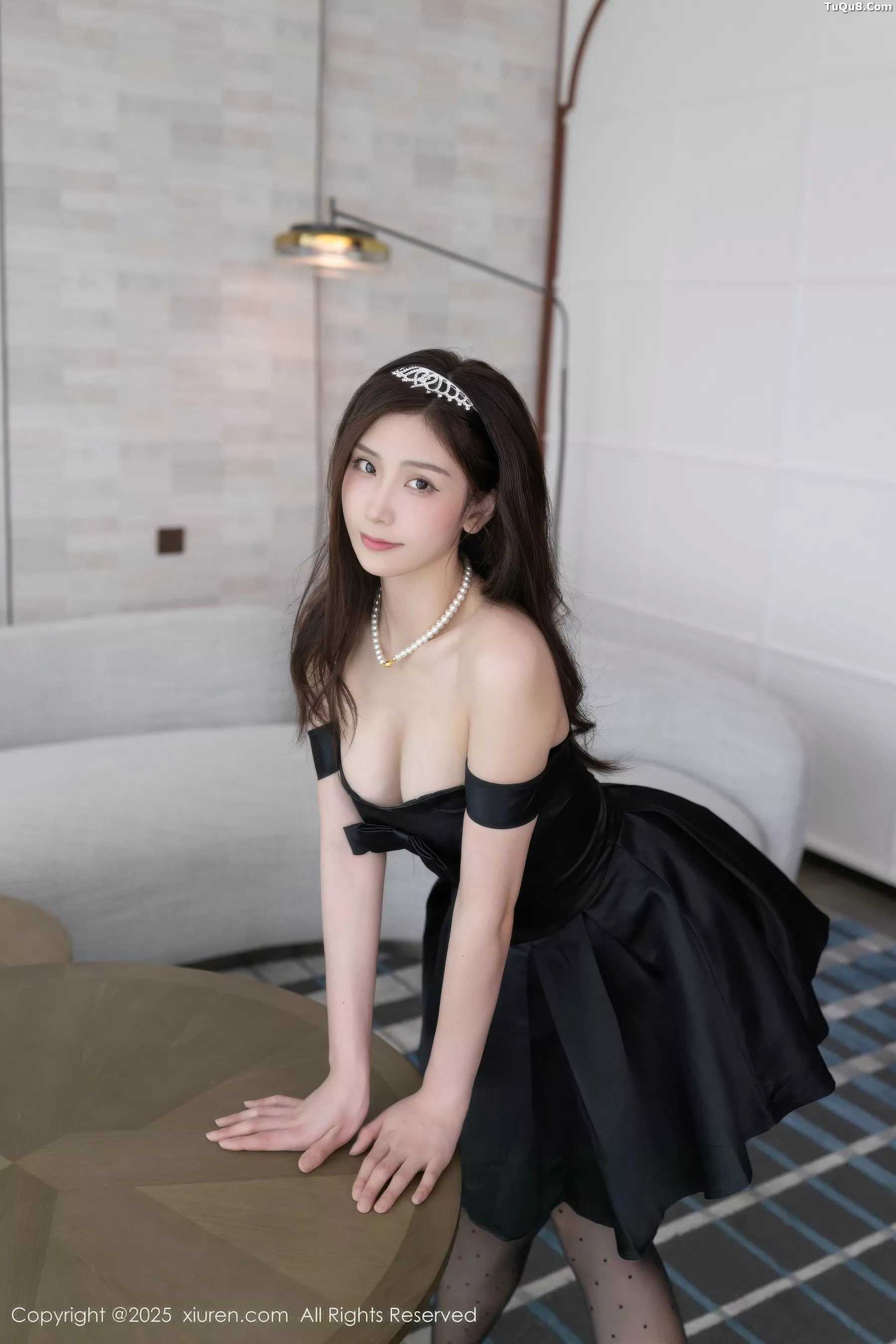 [XiuRen]高清写真图 2025.10.16 No.10878 刘婷婷 黑色性感