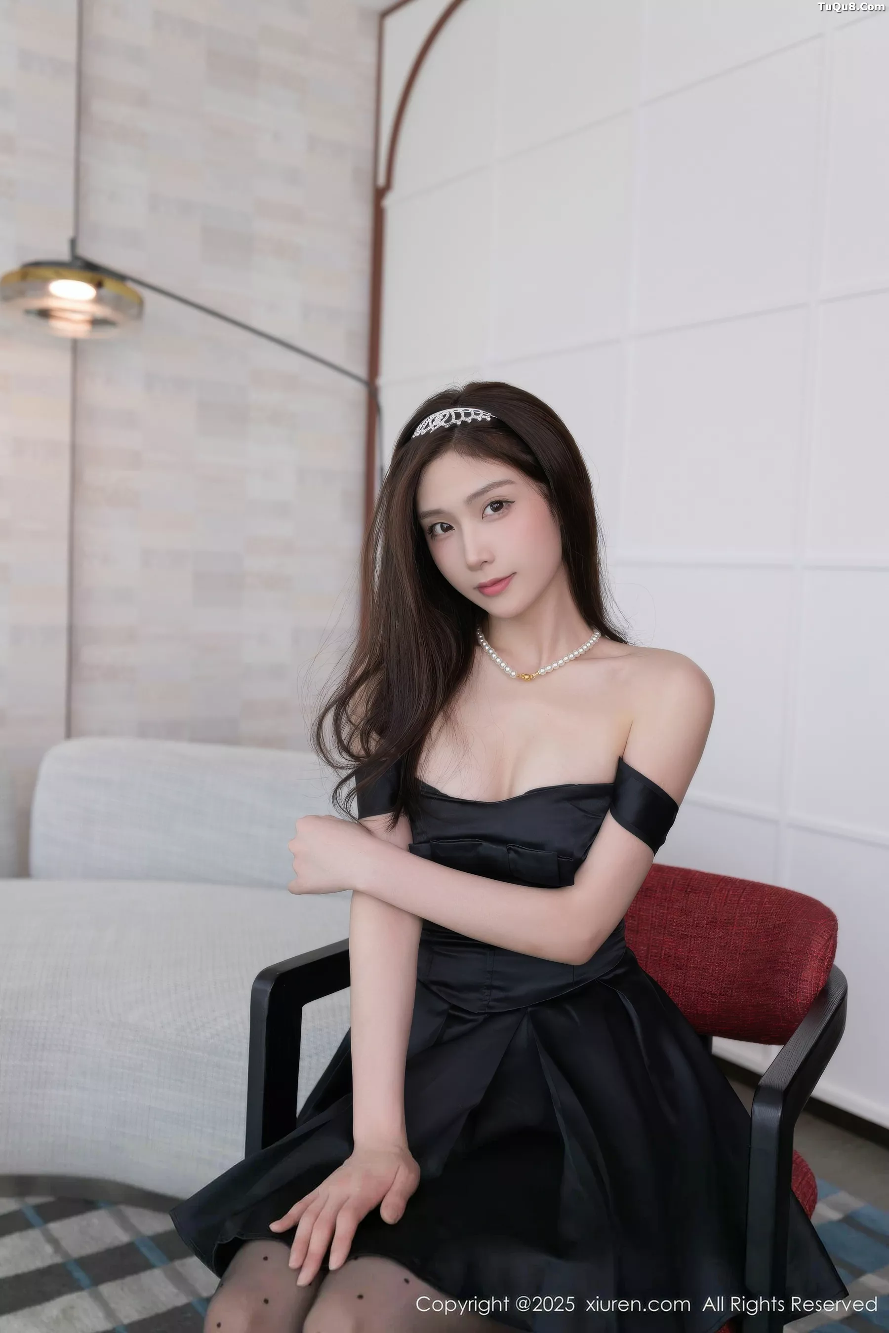 [XiuRen]高清写真图 2025.10.16 No.10878 刘婷婷 黑色性感
