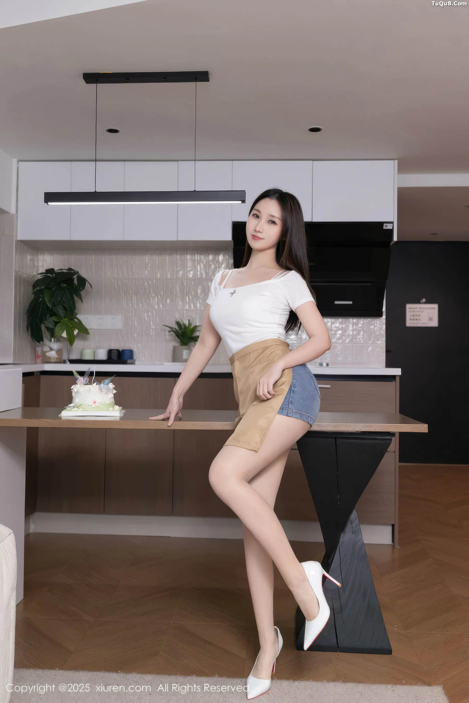 [XiuRen]高清写真图 2025.10.29 No.10925 杏子Yada 蕾丝内衣