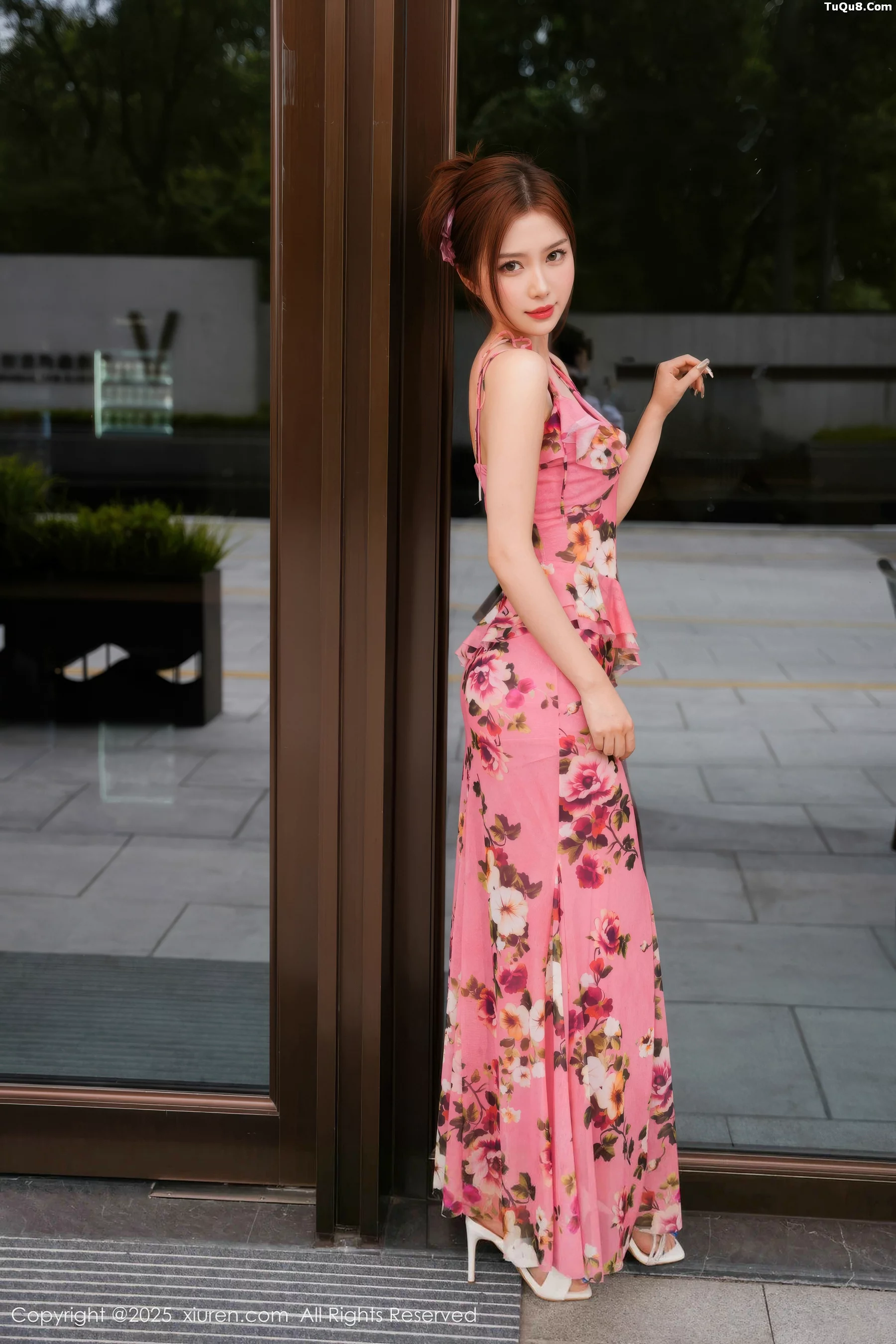[XiuRen]高清写真图 2025.11.06 No.10954 白芷yy 紫色内衣