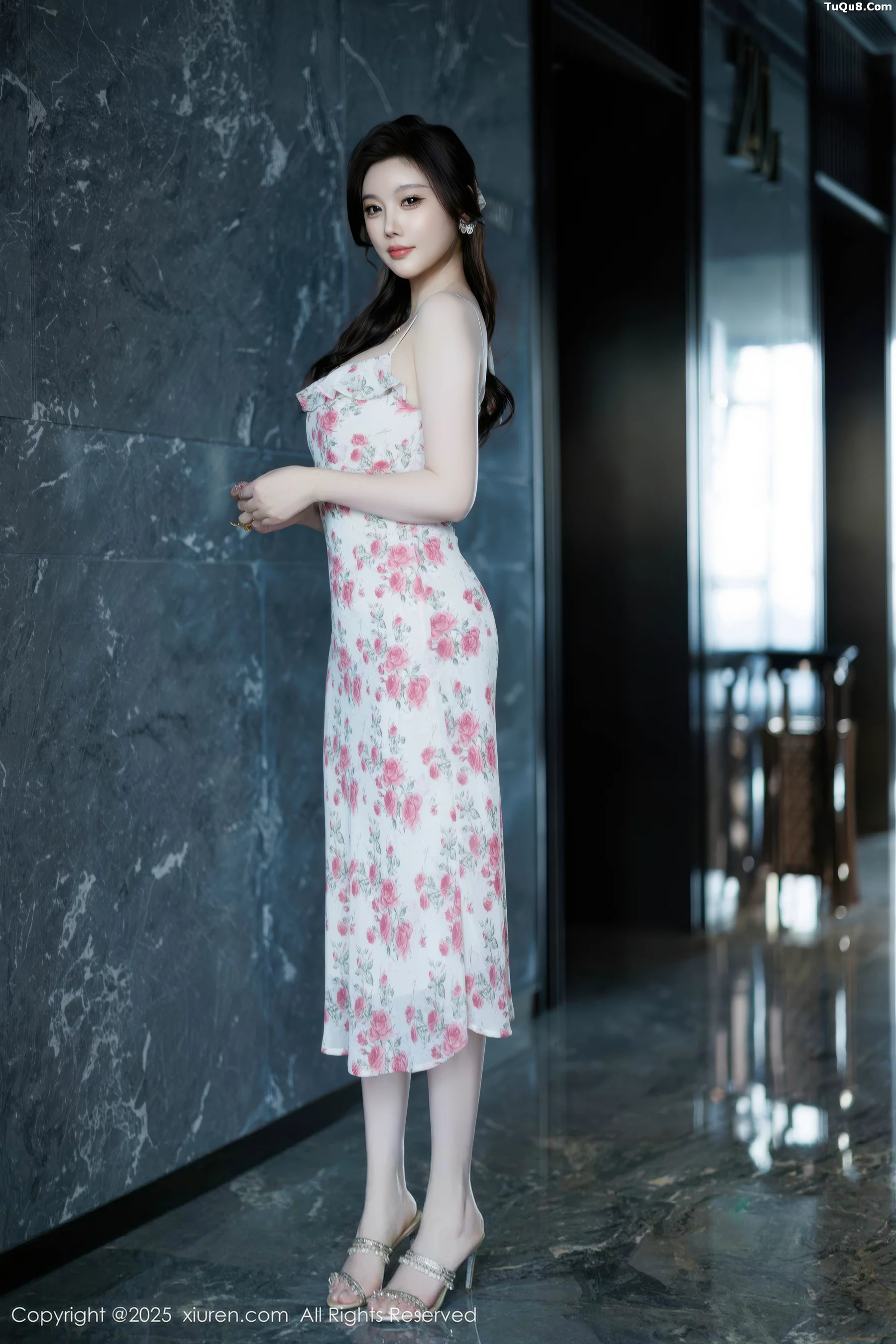 [XiuRen]高清写真图 2025.11.12 No.10977 CHENCHEN. 情趣内衣