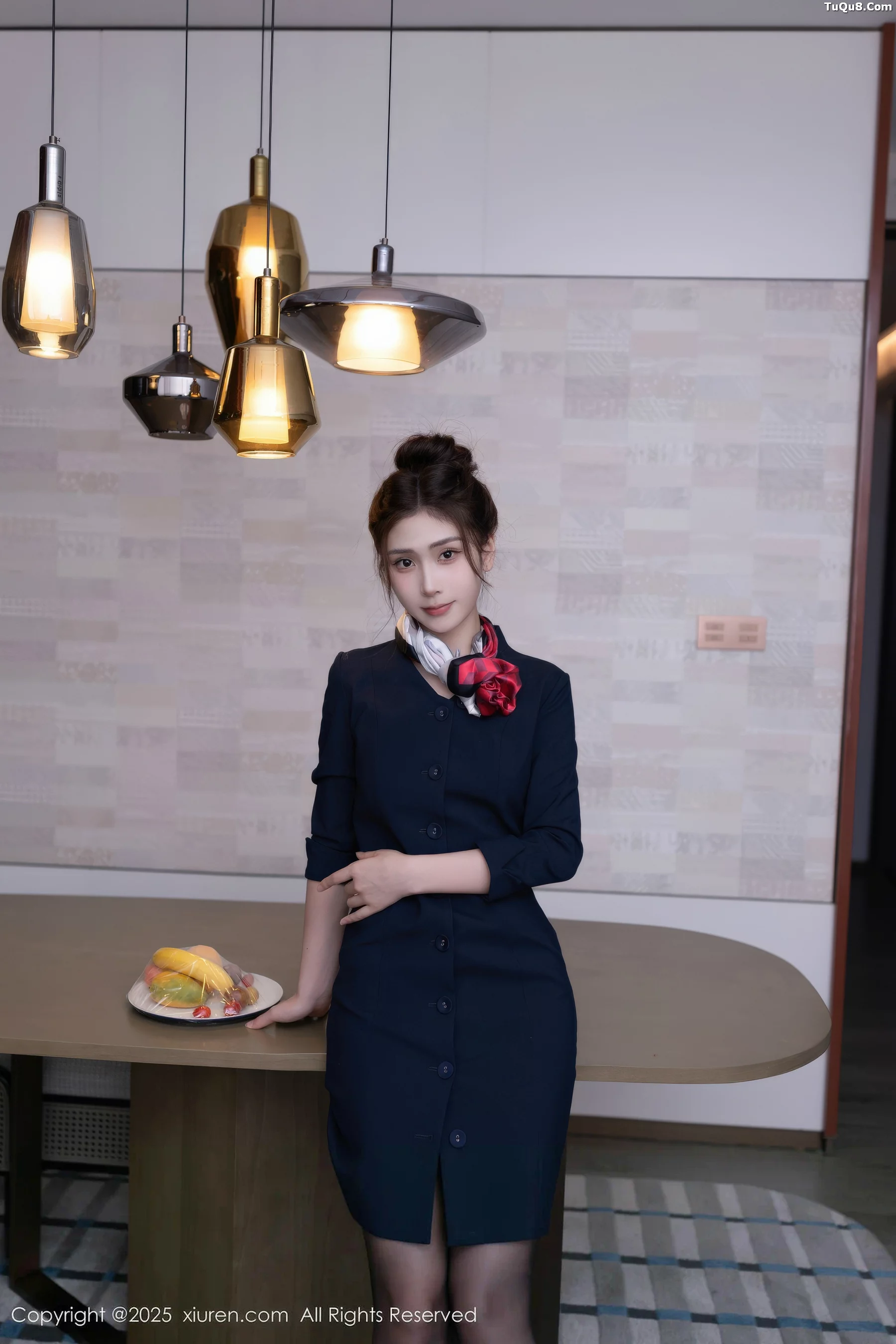 [XiuRen]高清写真图 2025.11.13 No.10982 刘婷婷 空姐制服
