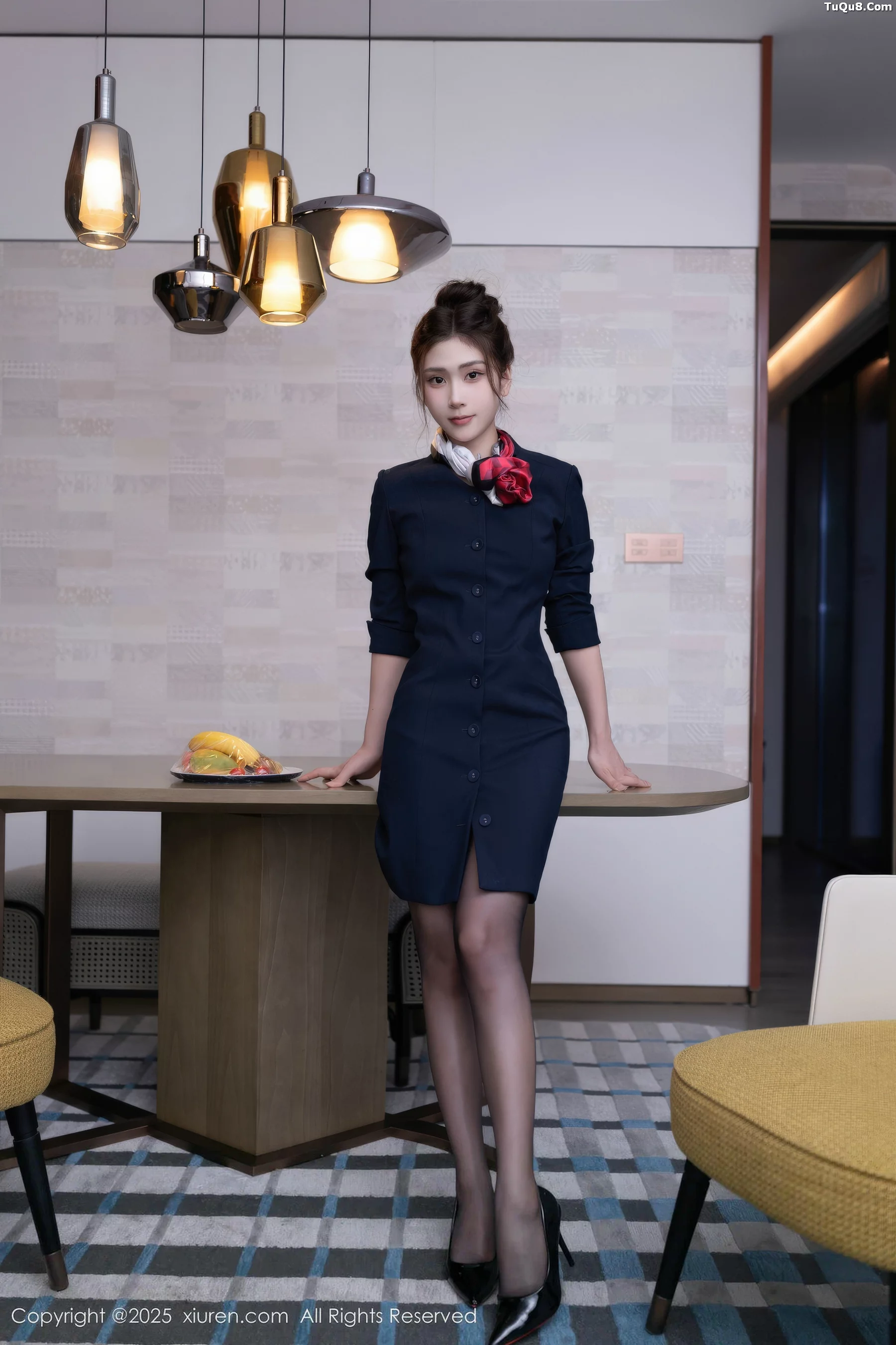 [XiuRen]高清写真图 2025.11.13 No.10982 刘婷婷 空姐制服
