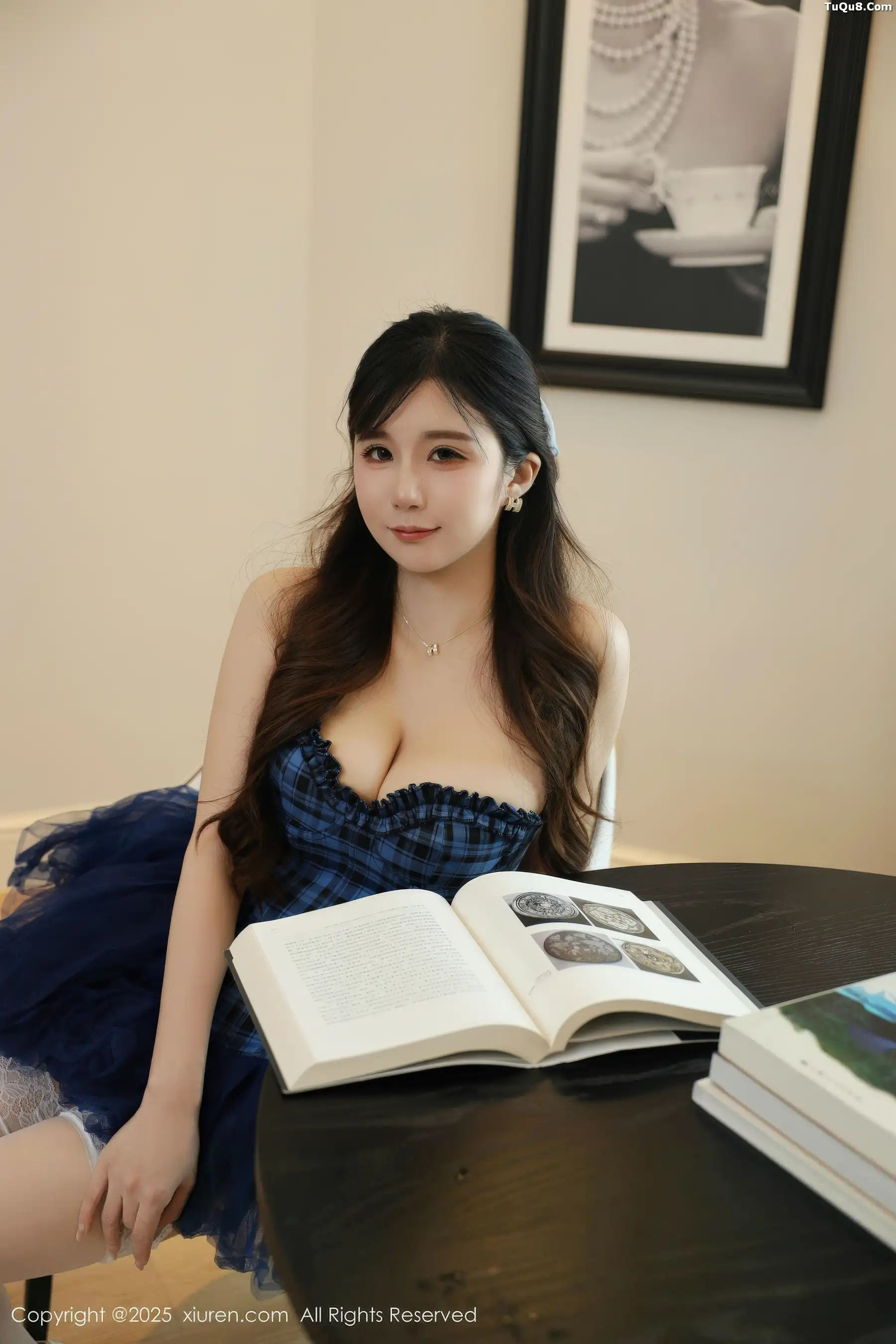 [XiuRen]高清写真图 2025.11.14 No.10990 小肉肉咪 情趣死库水