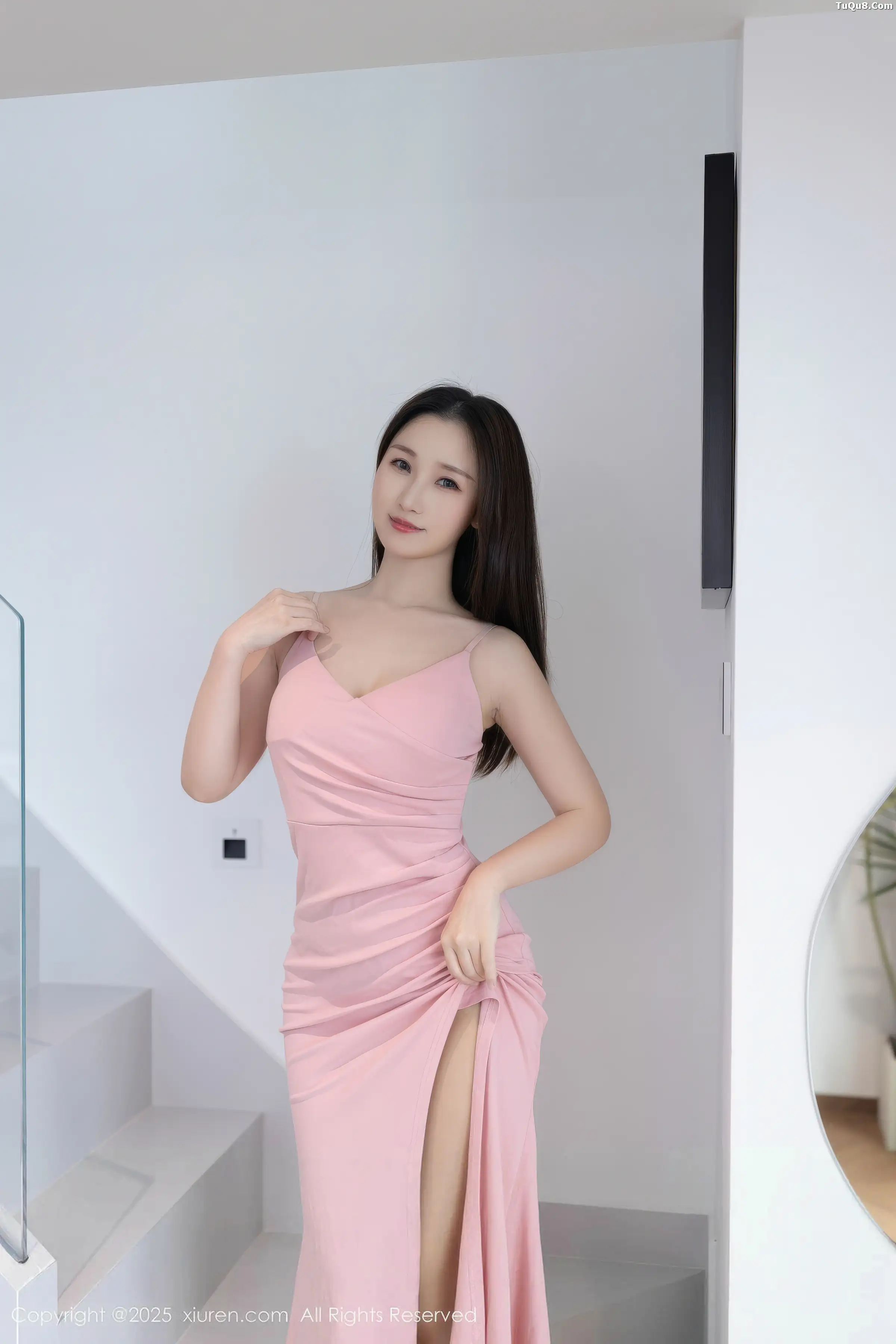 [XiuRen]高清写真图 2025.11.26 No.11034 杏子Yada 闪亮白丝