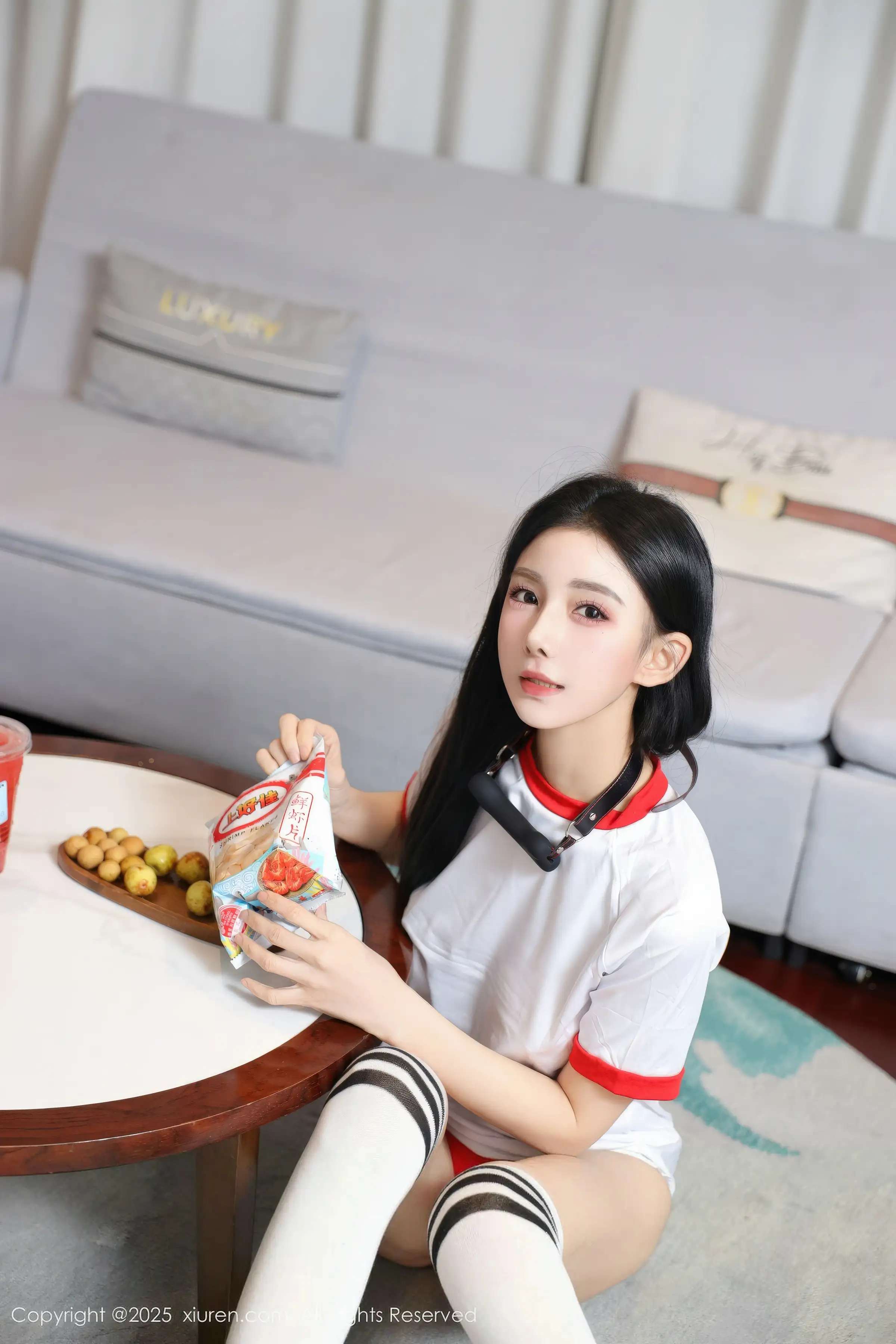 [XiuRen]高清写真图 2025.12.16 No.11110 许微微呀 情趣捆绑