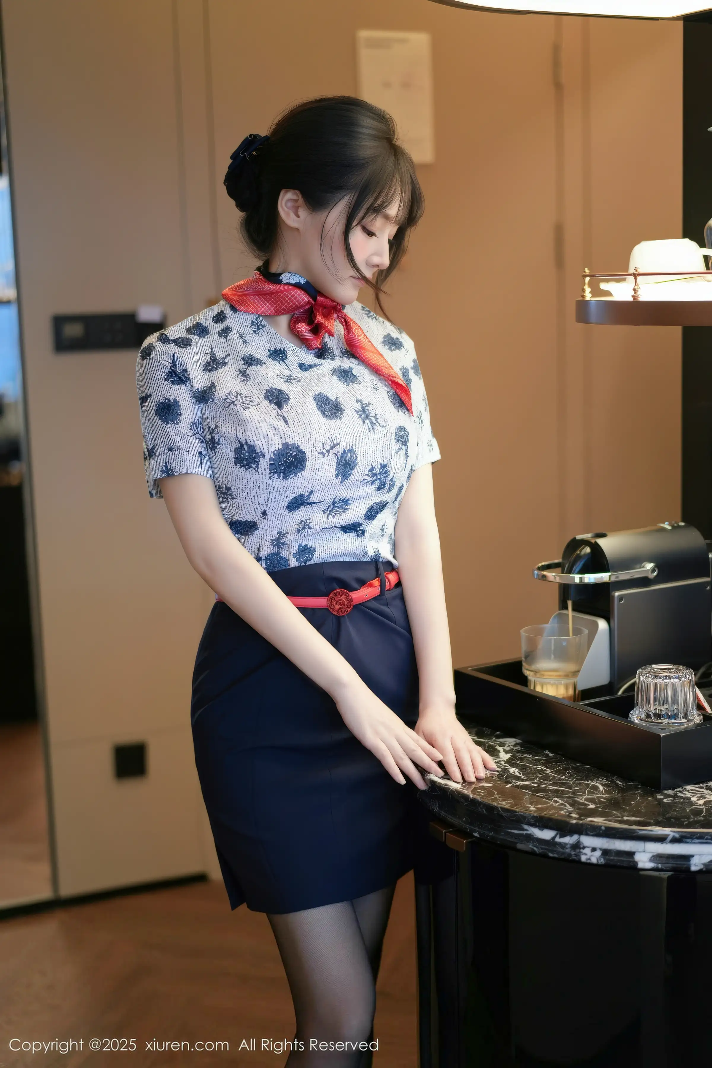 [XiuRen]高清写真图 2025.12.16 No.11115 沈南汐RuRu 空姐制服