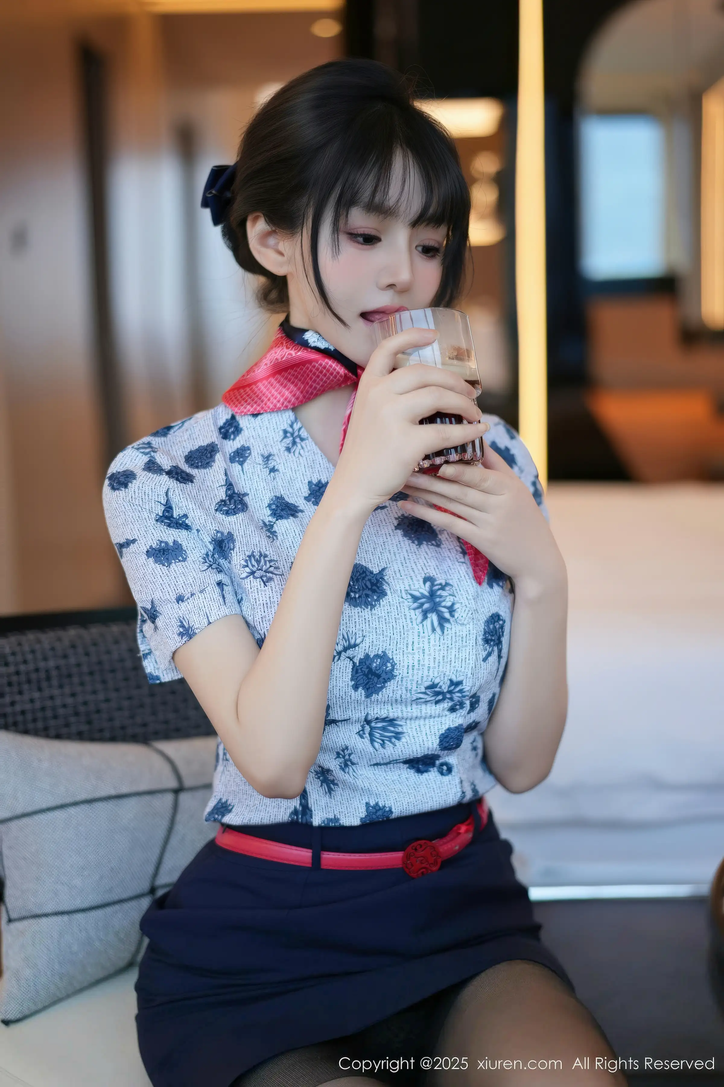 [XiuRen]高清写真图 2025.12.16 No.11115 沈南汐RuRu 空姐制服