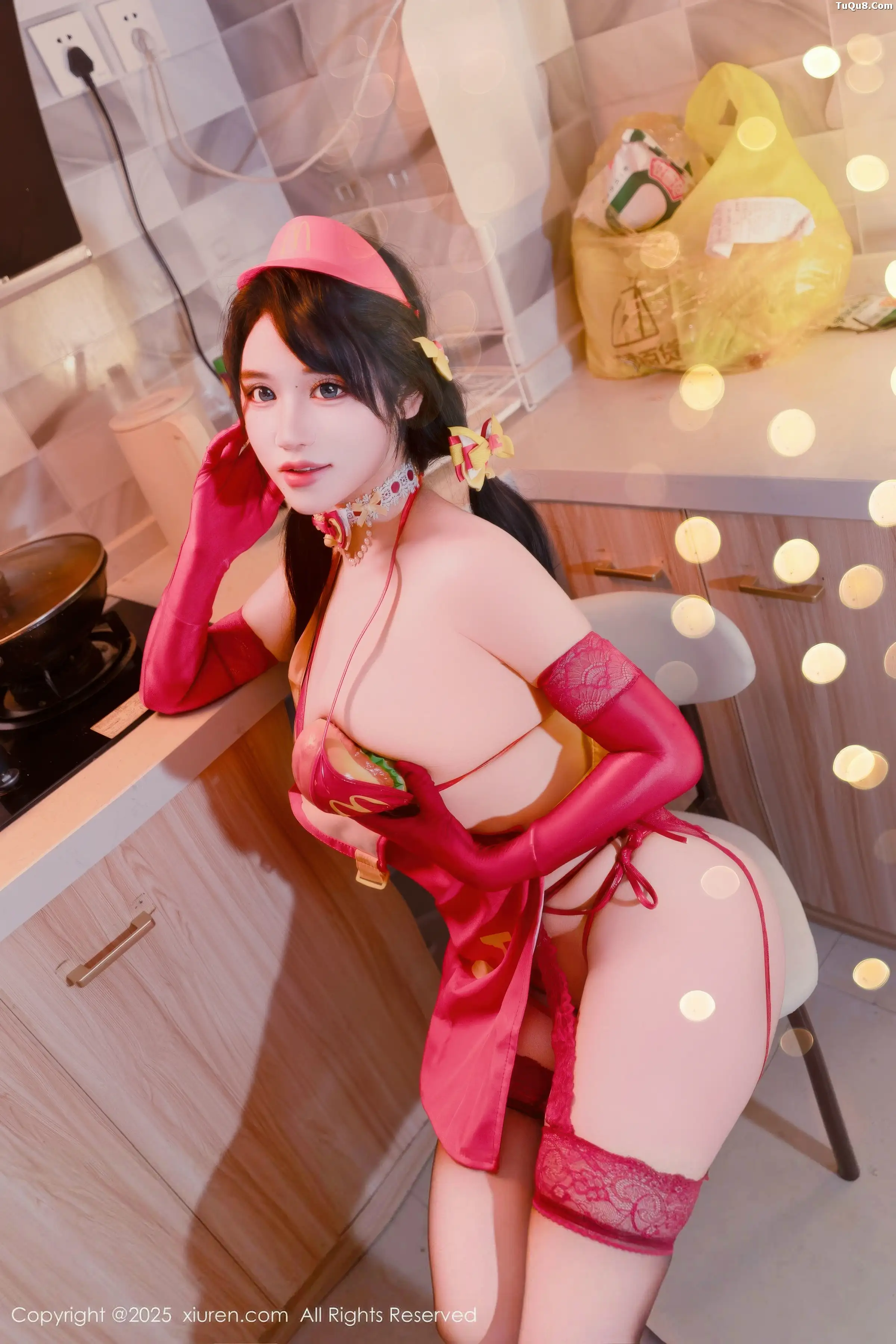 [XiuRen]高清写真图 2025.12.25 No.11154 汐汐爱吃草莓 红色情趣内衣