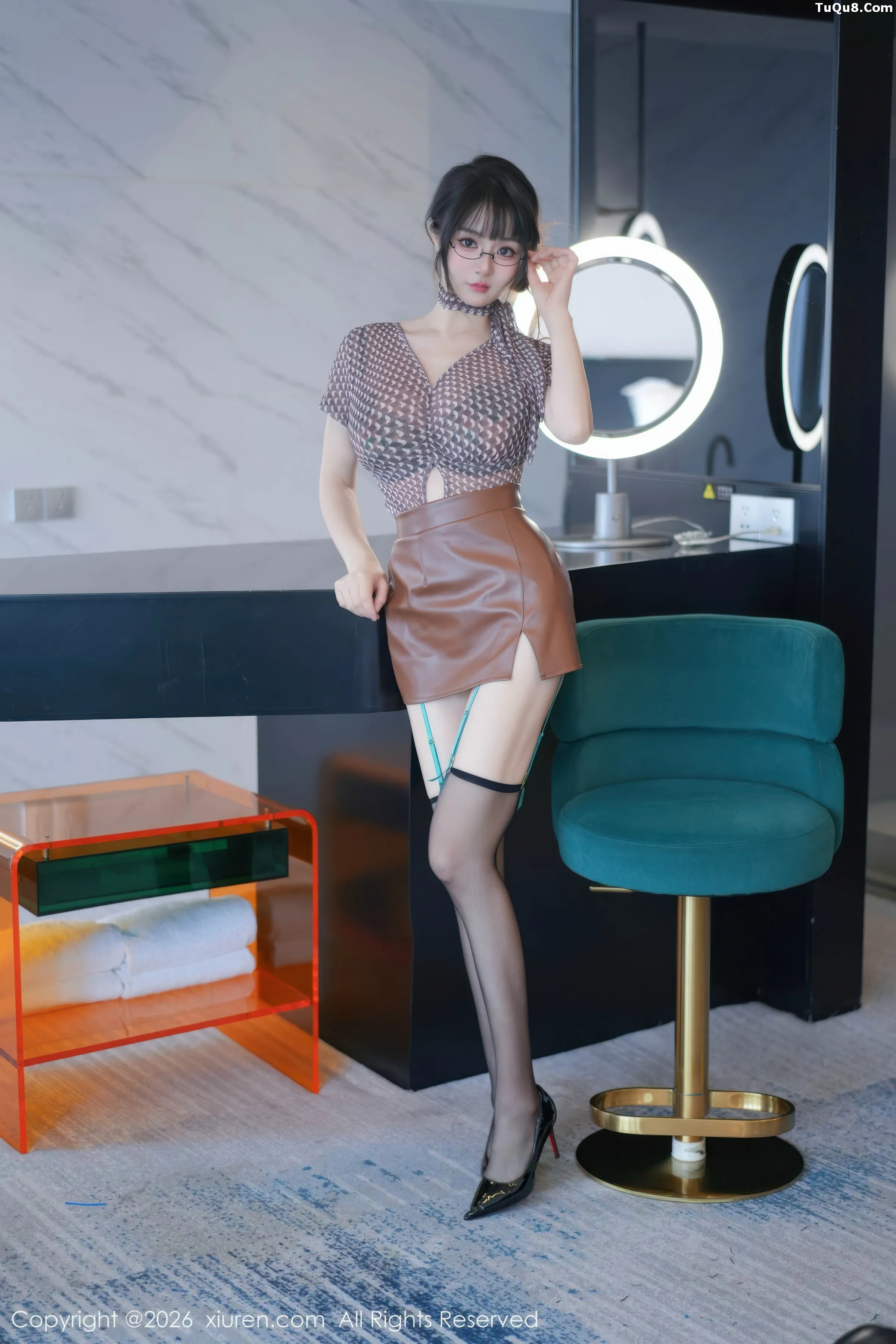 [XiuRen]高清写真图 2026.01.23 No.11268 沈南汐RuRu 棕色短裙