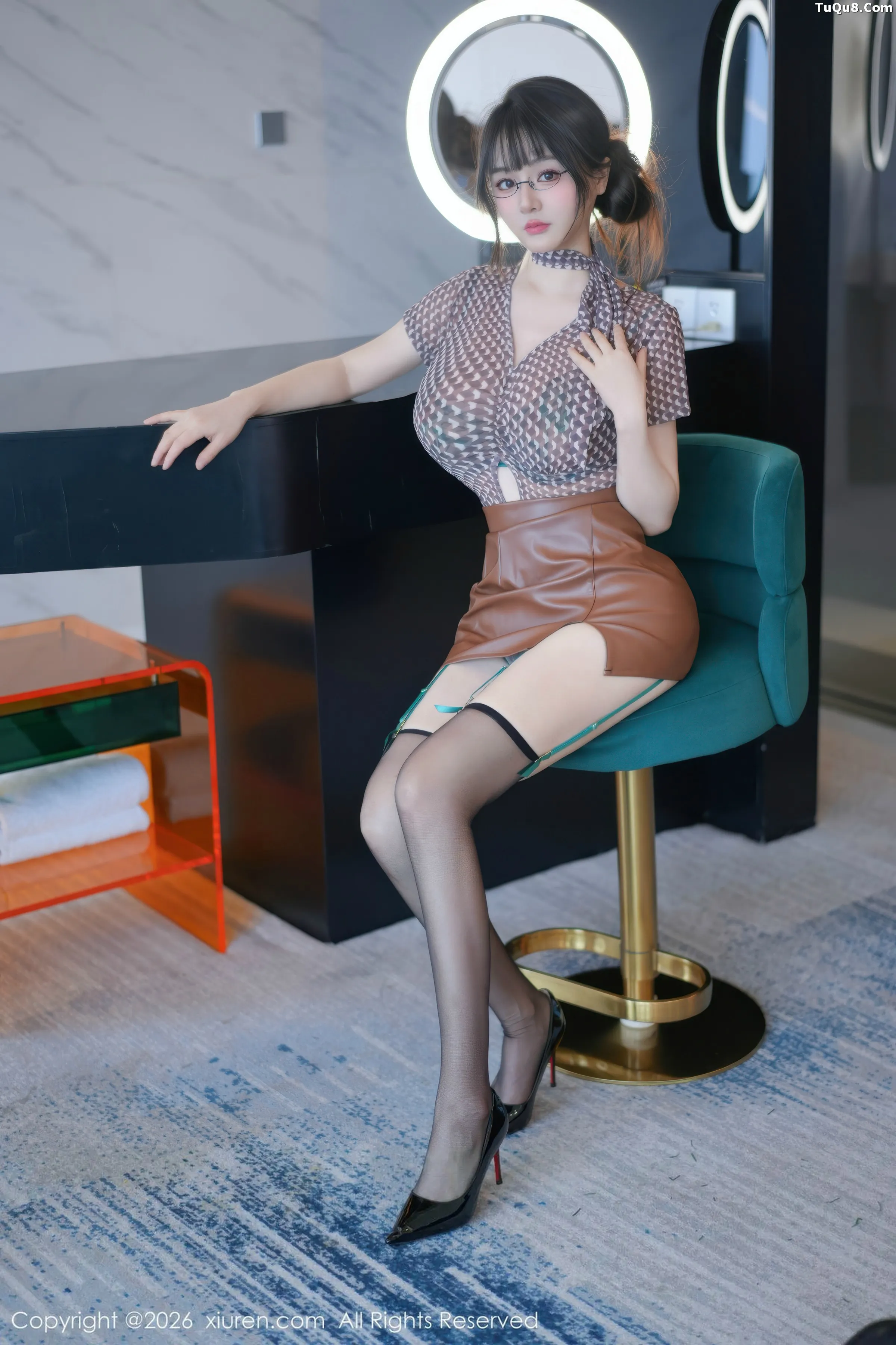[XiuRen]高清写真图 2026.01.23 No.11268 沈南汐RuRu 棕色短裙